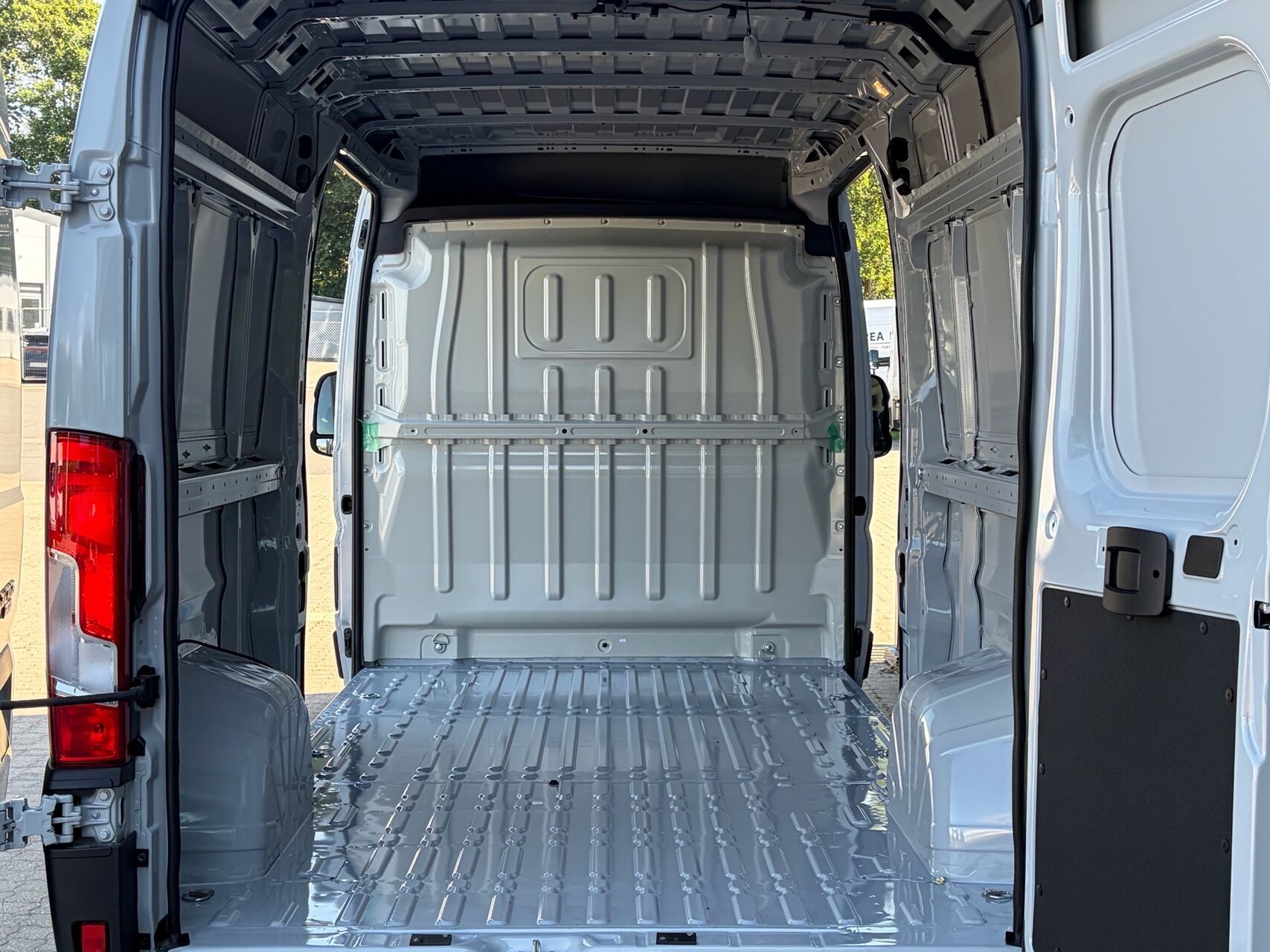 Billede af Fiat Ducato 35M L3H2 2,2 Multijet Comfort 180HK Van 8g Aut.