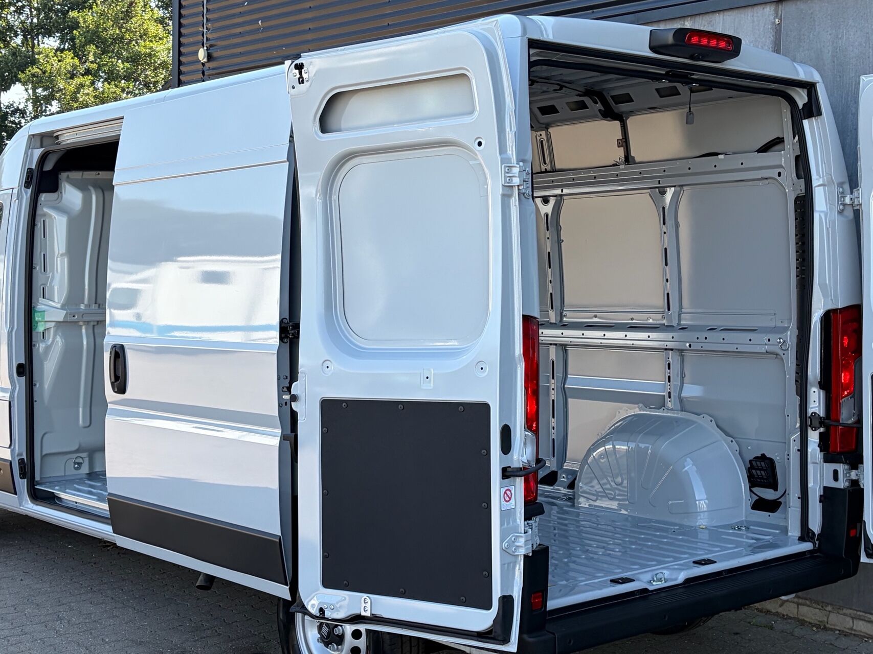Billede af Fiat Ducato 35M L3H2 2,2 Multijet Comfort 180HK Van 8g Aut.