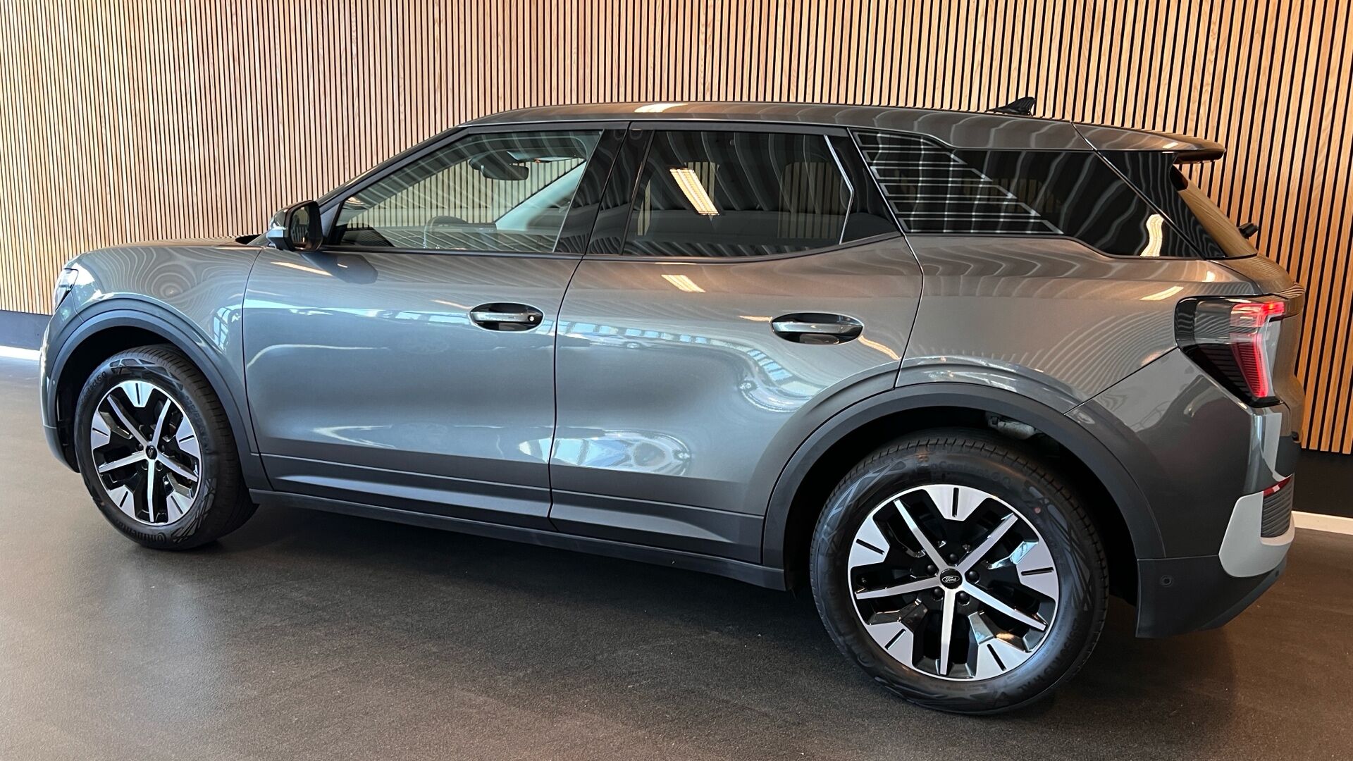 Billede af Ford Explorer EL UR Select AWD 340HK 5d Aut.