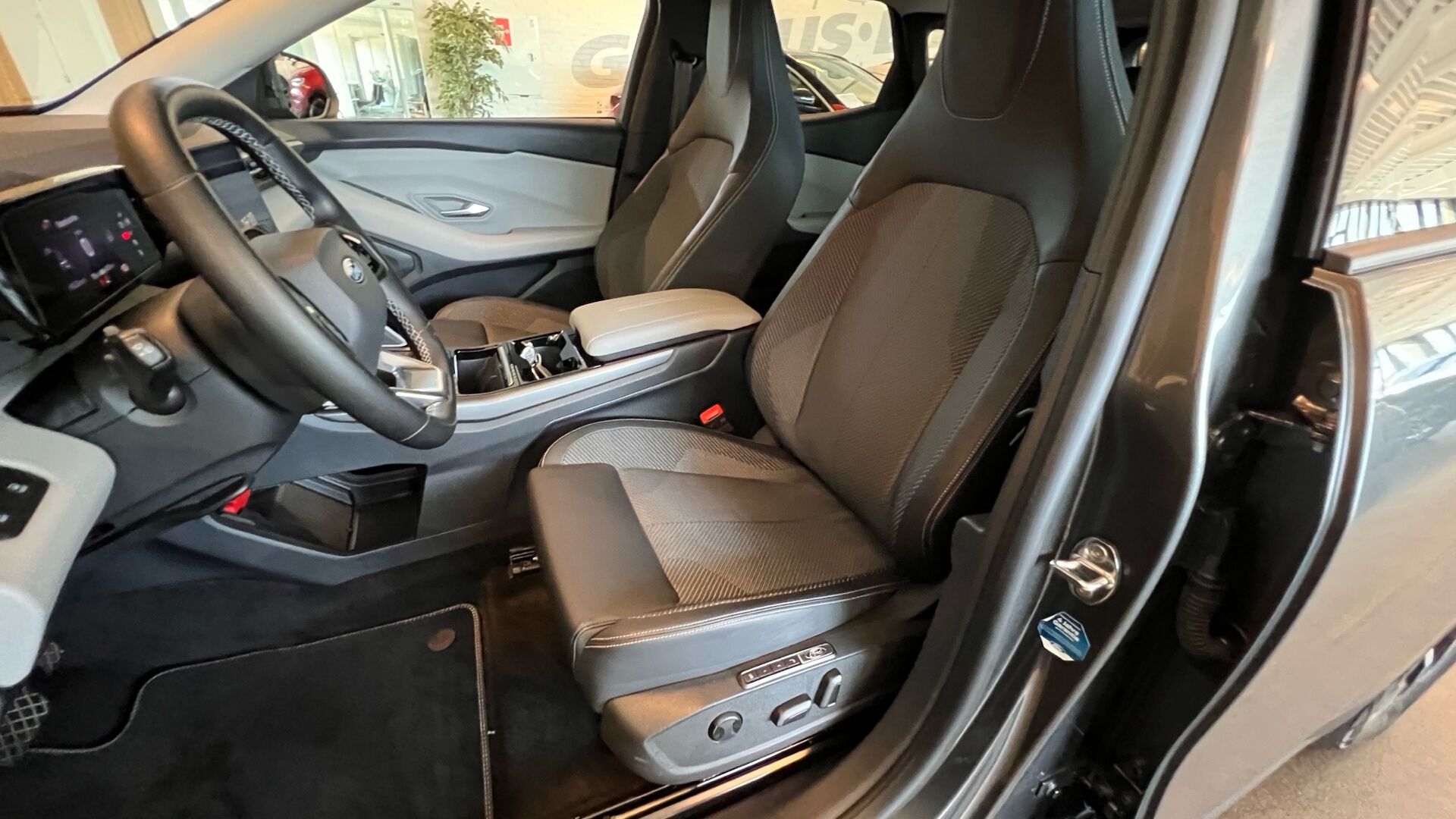 Billede af Ford Explorer EL UR Select AWD 340HK 5d Aut.