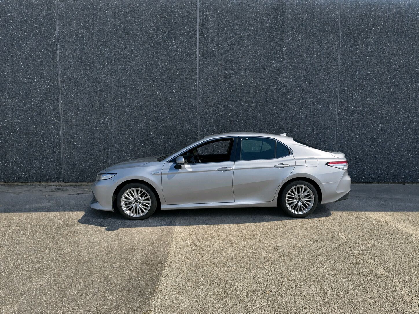 Billede af Toyota Camry 2,5 VVT-I  Hybrid H3 Business Executive 218HK Aut.