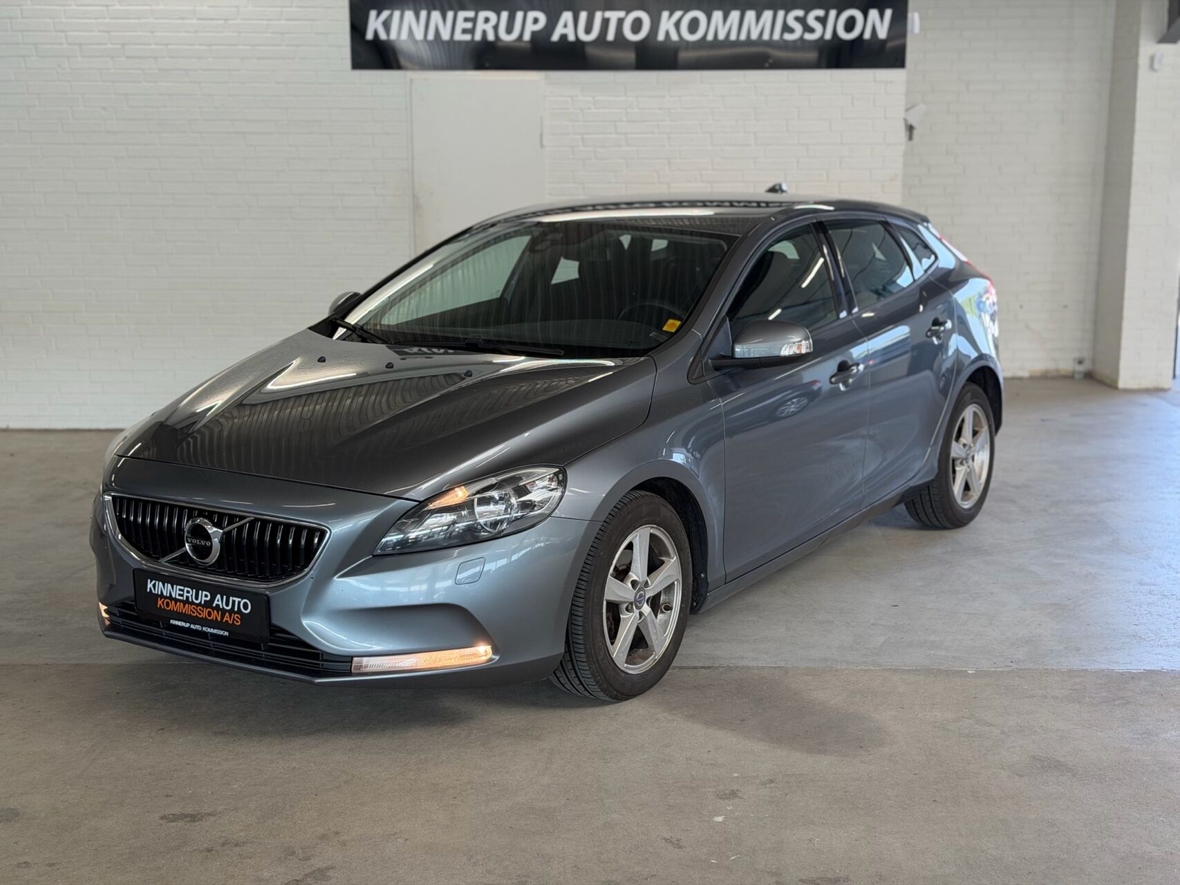 Billede af Volvo V40 2,0 D2 Eco Kinetic 120HK 5d 6g