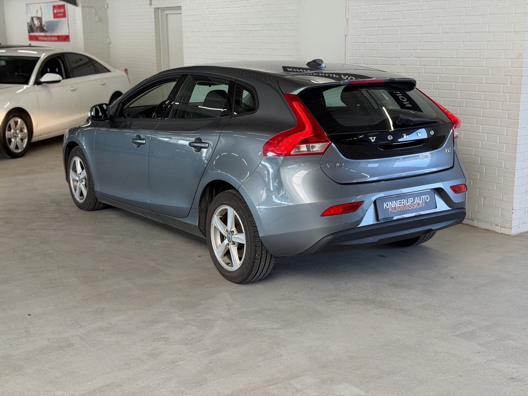 Billede af Volvo V40 2,0 D2 Eco Kinetic 120HK 5d 6g