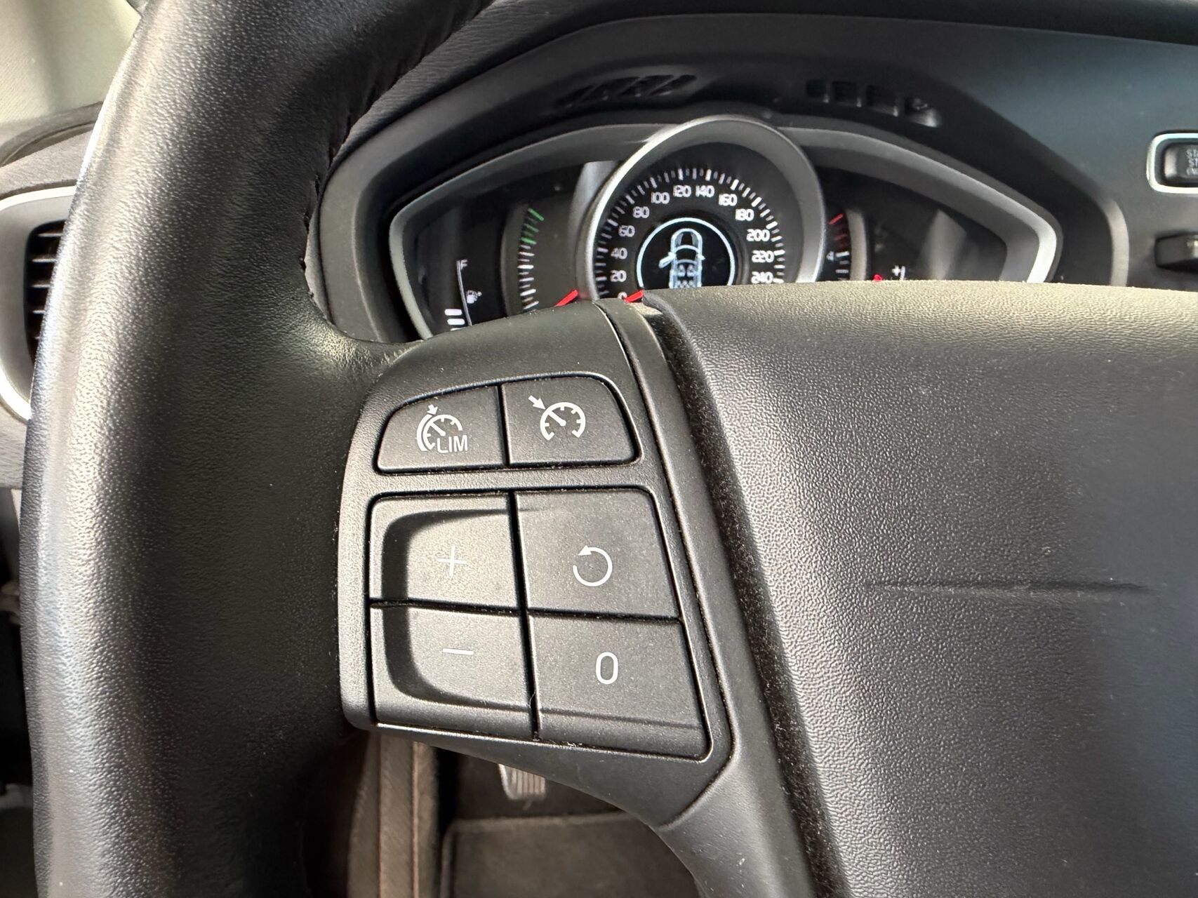 Billede af Volvo V40 2,0 D2 Eco Kinetic 120HK 5d 6g
