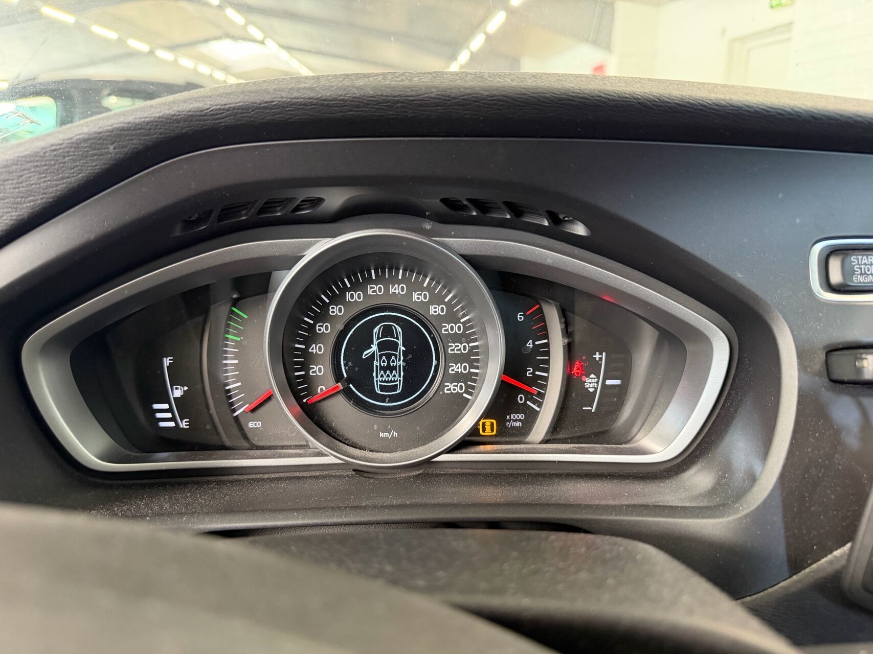 Billede af Volvo V40 2,0 D2 Eco Kinetic 120HK 5d 6g