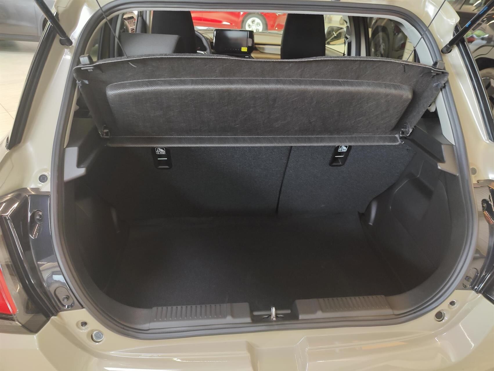 Billede af Suzuki Swift 1,2 Advance CVT 82HK 5d Aut.