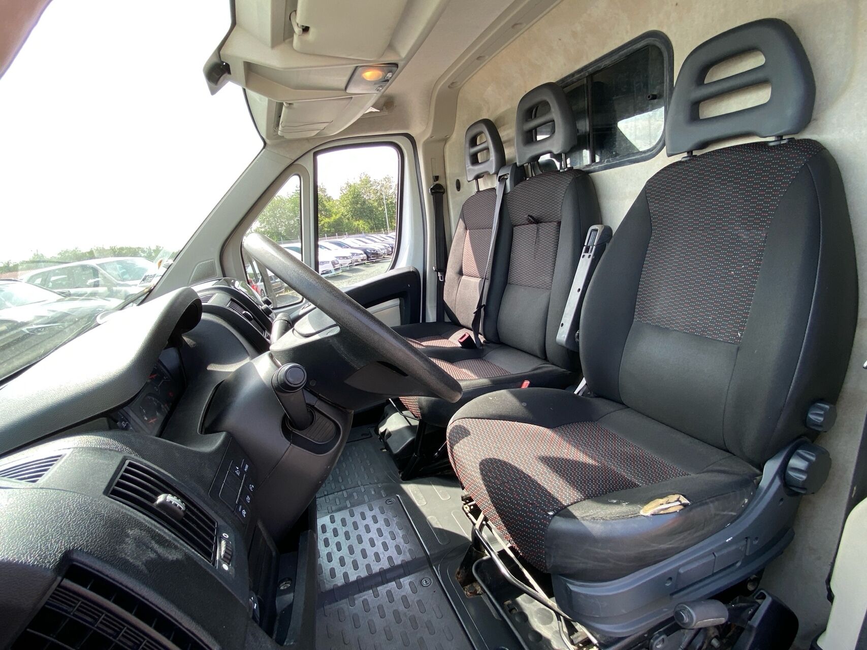 Billede af Peugeot Boxer 330 L2H1 2,0 BlueHDi 130HK Van 6g