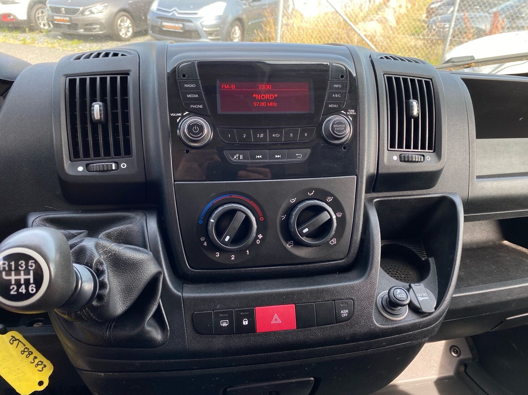 Billede af Peugeot Boxer 330 L2H1 2,0 BlueHDi 130HK Van 6g