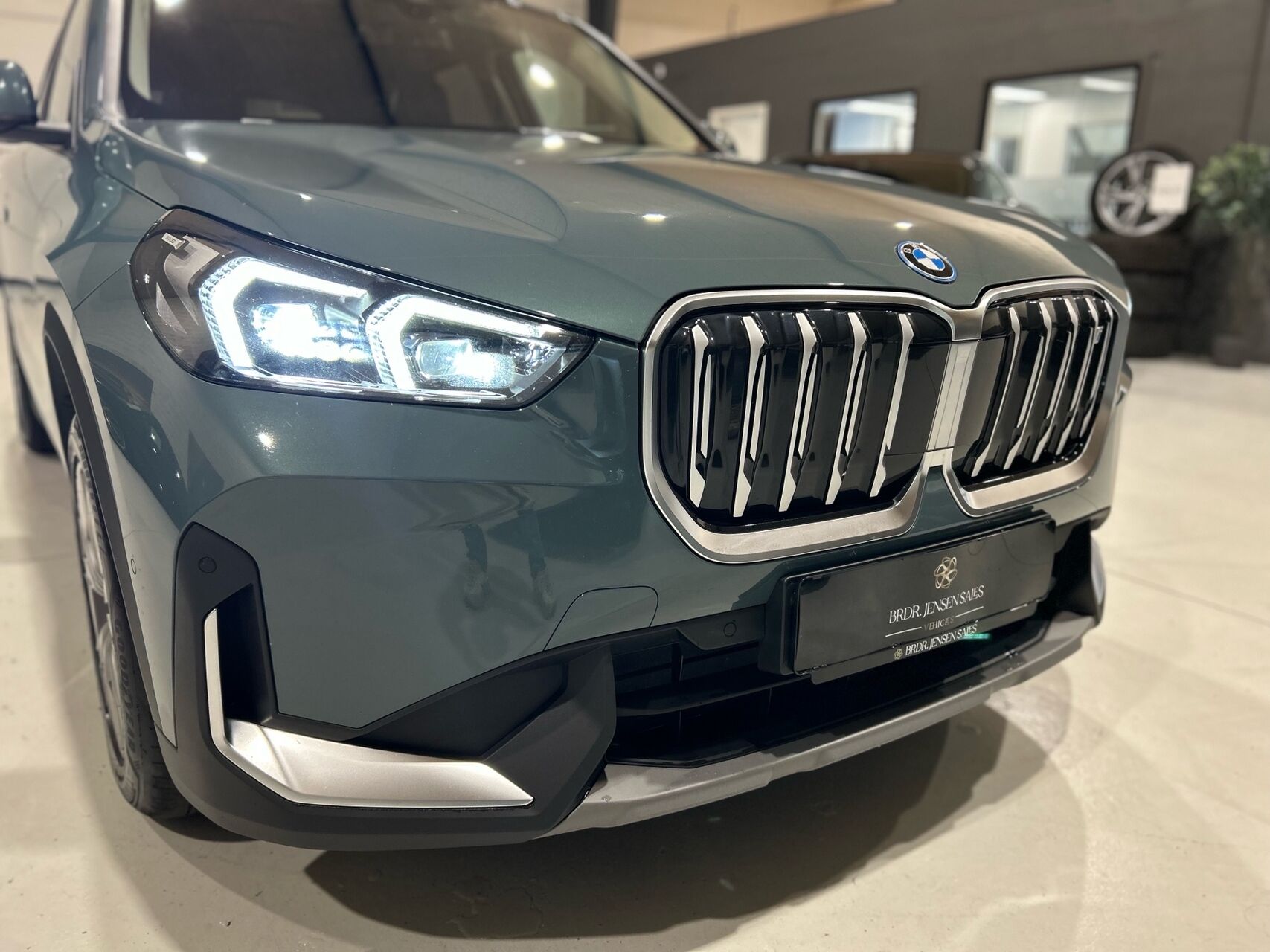 Billede af BMW iX1 xDrive30 EL 4x4 313HK 5d Aut.
