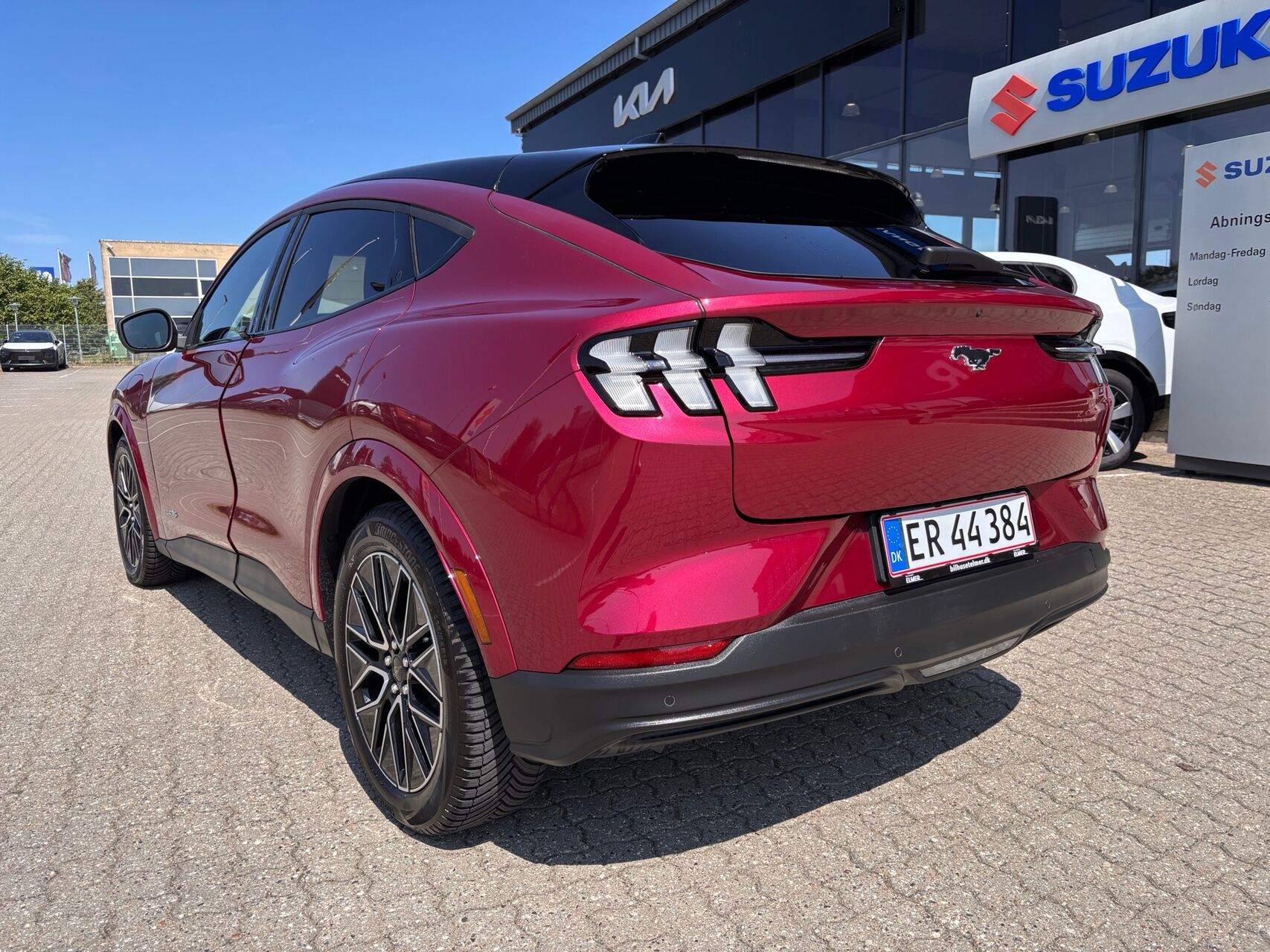 Billede af Ford Mustang Mach-E EL UR Premium AWD 375HK 5d Aut.