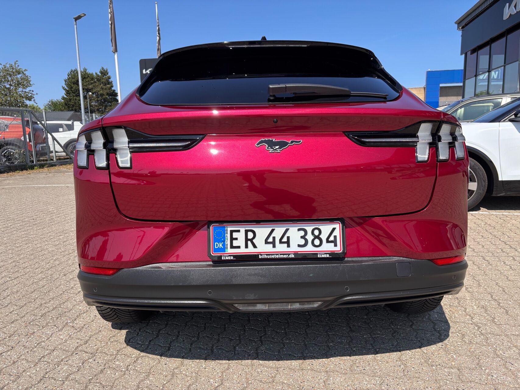Billede af Ford Mustang Mach-E EL UR Premium AWD 375HK 5d Aut.