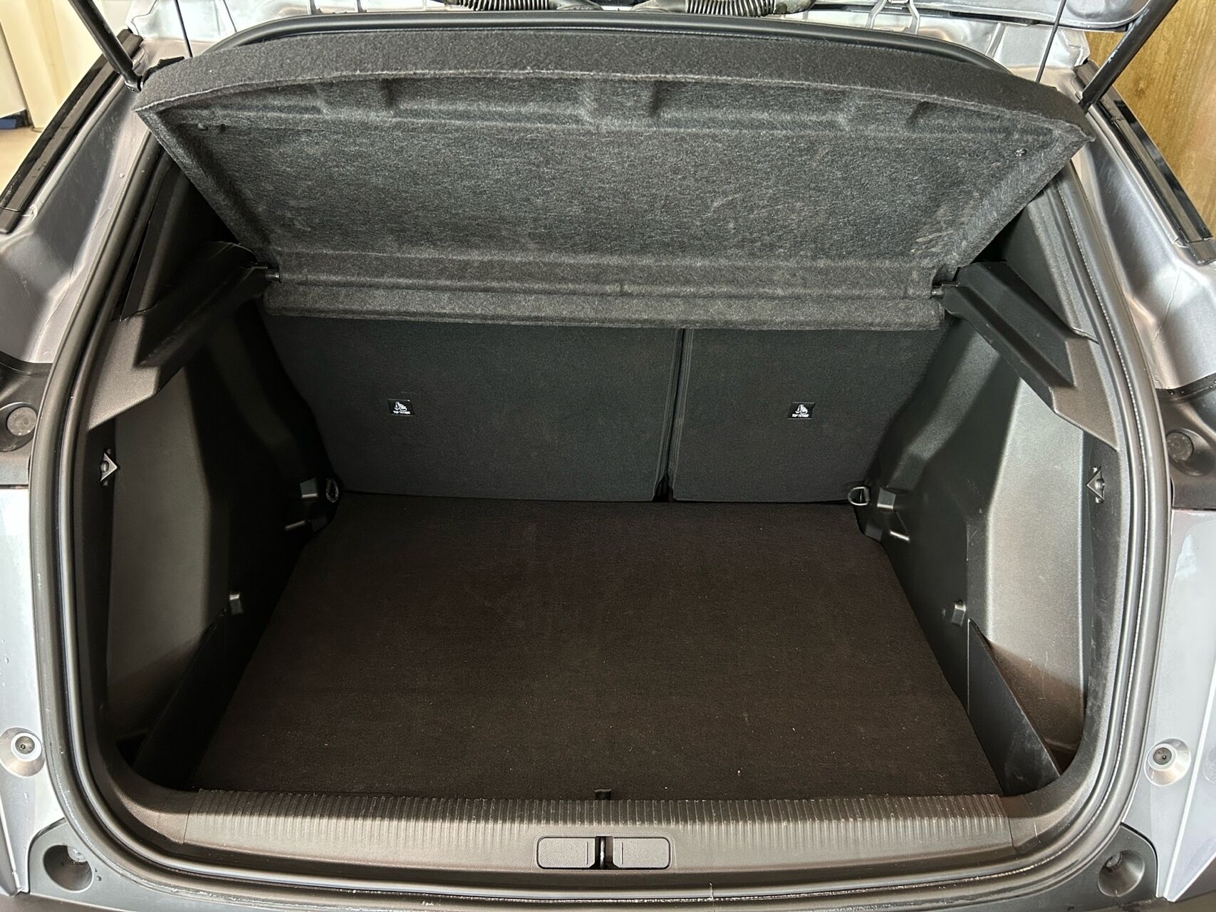 Billede af Peugeot e-2008 EL Allure 156HK 5d Aut.