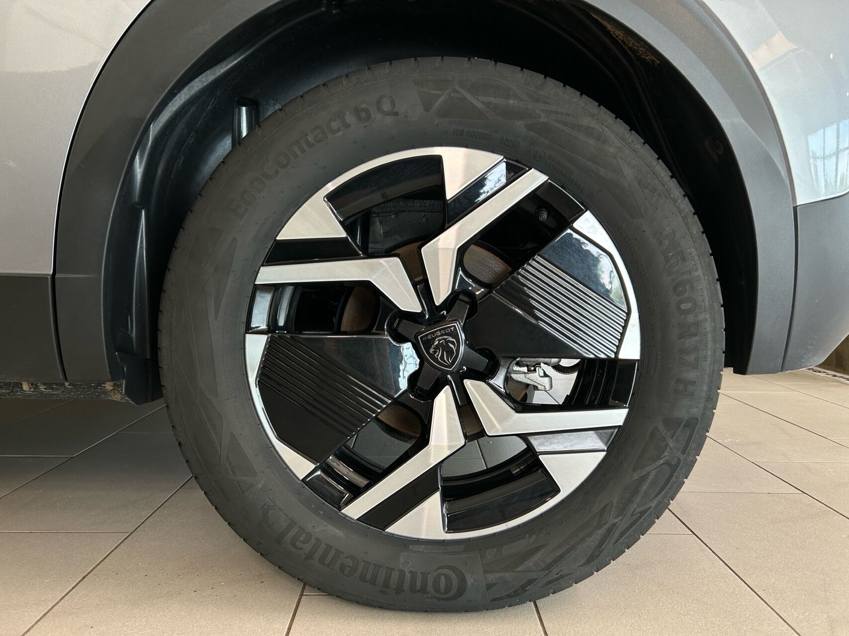 Billede af Peugeot e-2008 EL Allure 156HK 5d Aut.