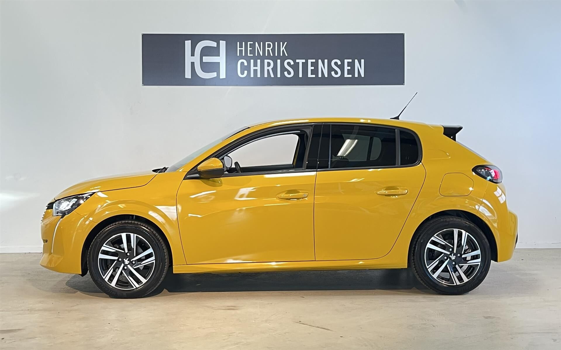 Billede af Peugeot 208 1,2 PureTech Selection Tech EAT8 100HK 5d 8g Aut.