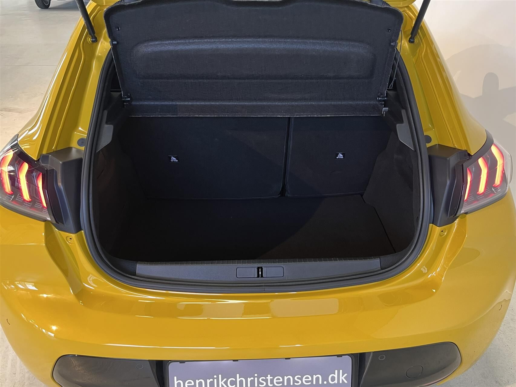 Billede af Peugeot 208 1,2 PureTech Selection Tech EAT8 100HK 5d 8g Aut.