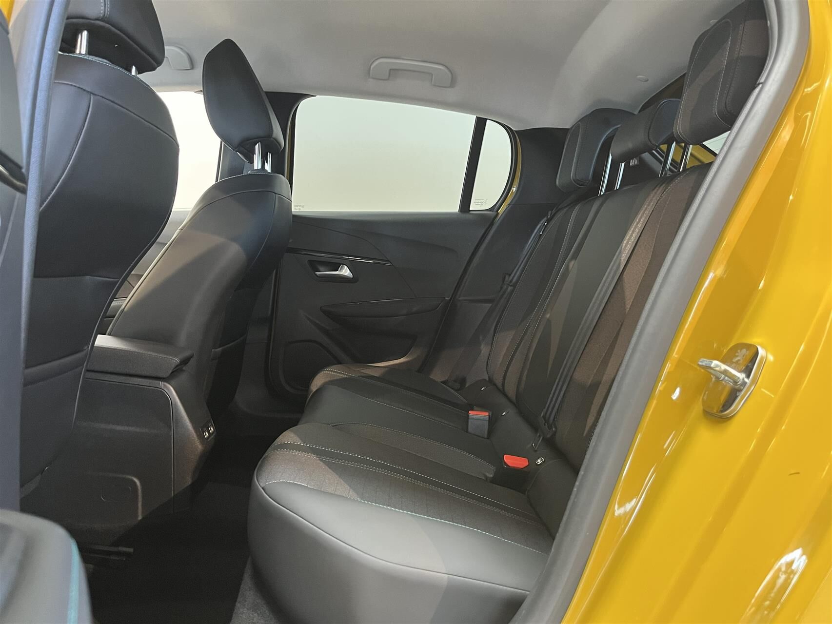 Billede af Peugeot 208 1,2 PureTech Selection Tech EAT8 100HK 5d 8g Aut.