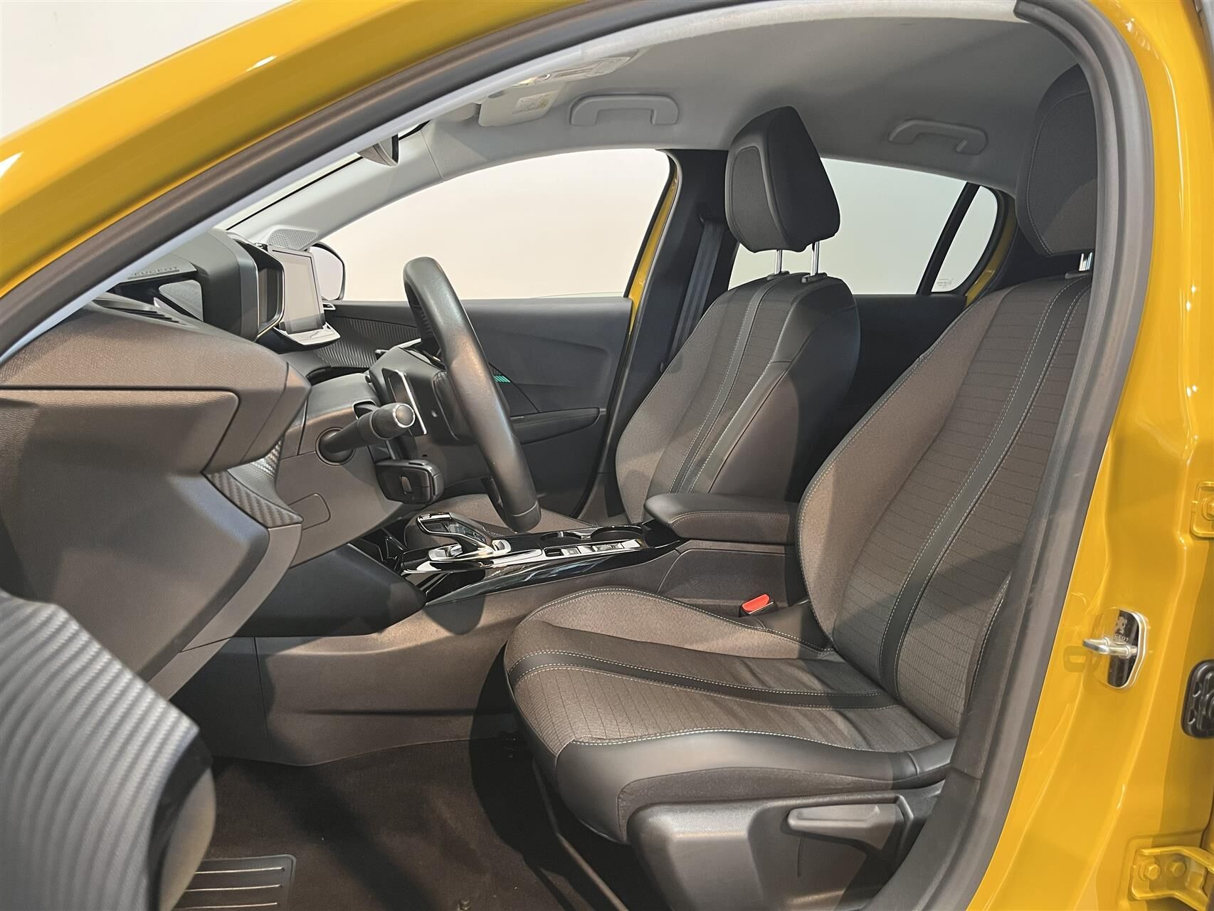 Billede af Peugeot 208 1,2 PureTech Selection Tech EAT8 100HK 5d 8g Aut.