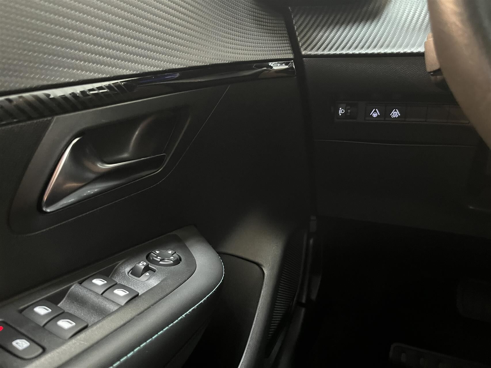 Billede af Peugeot 208 1,2 PureTech Selection Tech EAT8 100HK 5d 8g Aut.