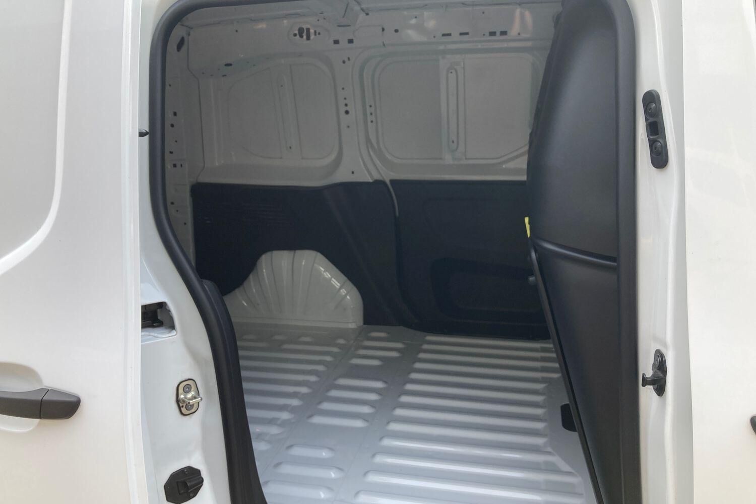 Billede af Toyota Proace City Medium 1,5 D Comfort Smart Active Vision Dobbelt Bagdør 102HK Van