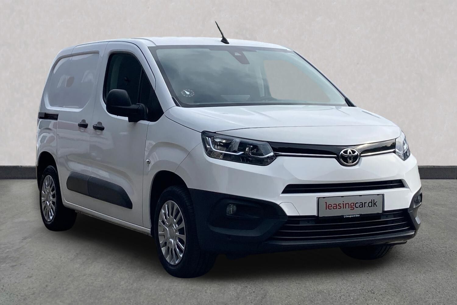 Billede af Toyota Proace City Medium 1,5 D Comfort Smart Active Vision Dobbelt Bagdør 102HK Van