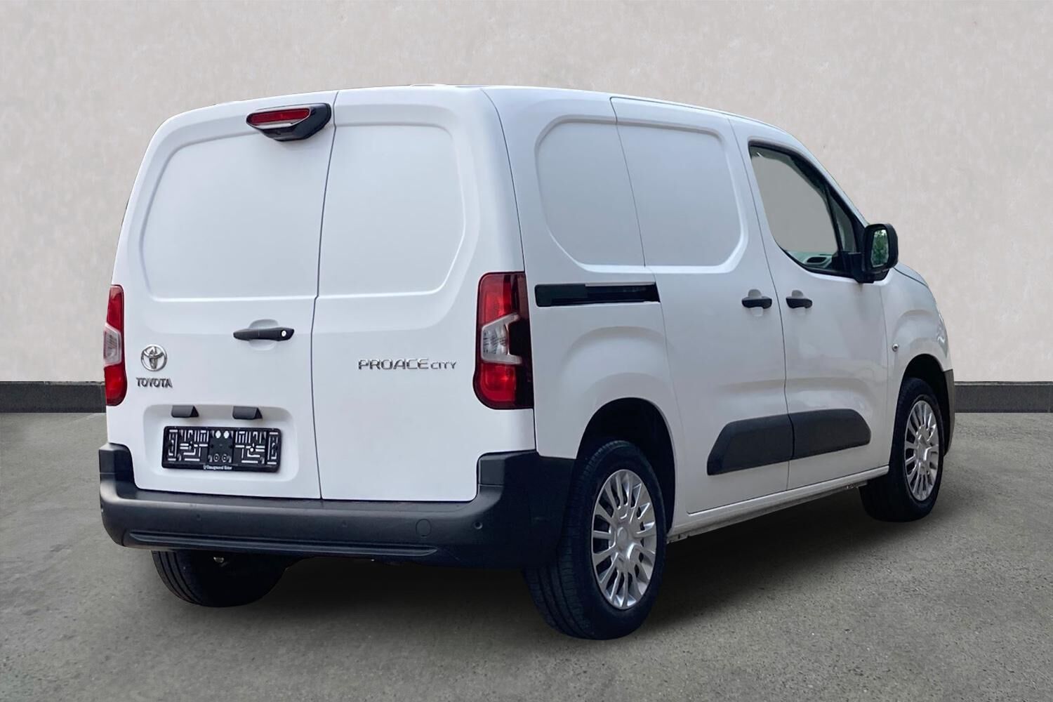 Billede af Toyota Proace City Medium 1,5 D Comfort Smart Active Vision Dobbelt Bagdør 102HK Van