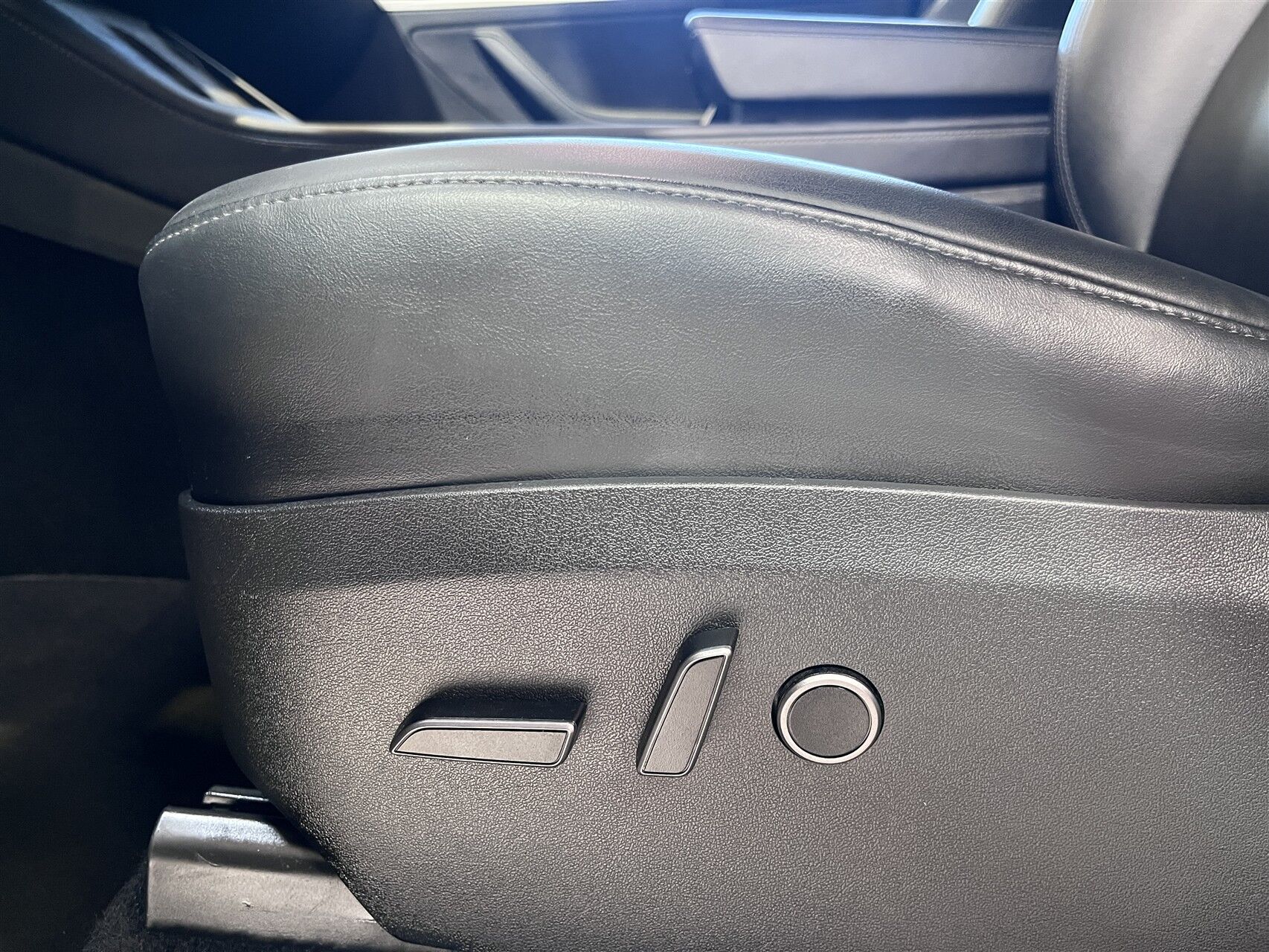 Billede af Tesla Model Y EL RWD 299HK 5d Aut.