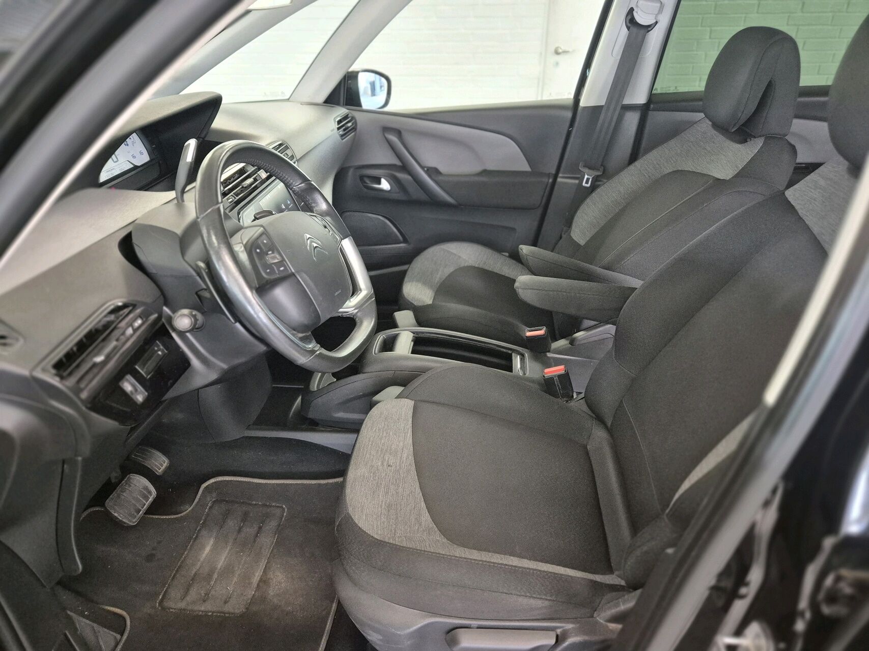 Billede af Citroën Grand C4 Picasso 1,6 Blue HDi Iconic EAT6 start/stop 120HK 6g Aut.