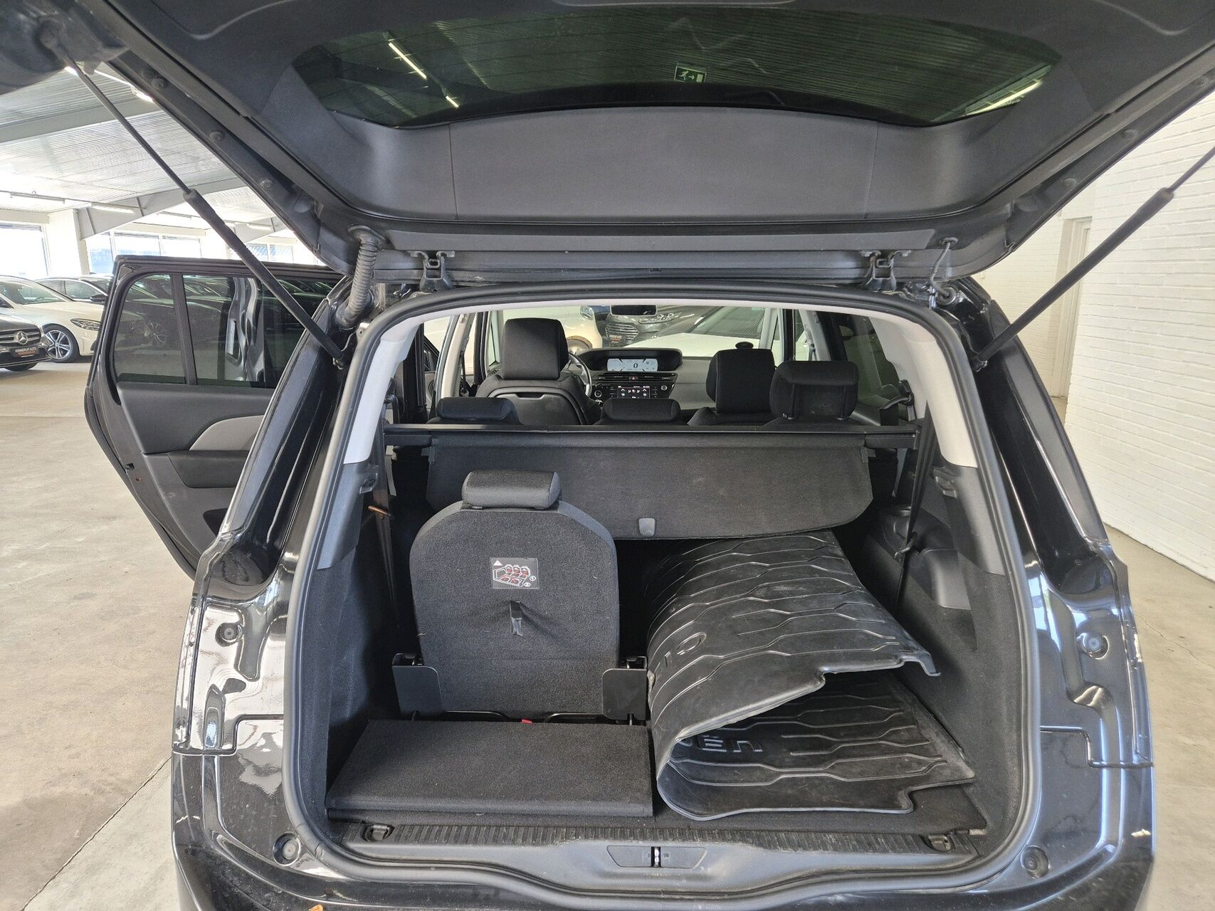 Billede af Citroën Grand C4 Picasso 1,6 Blue HDi Iconic EAT6 start/stop 120HK 6g Aut.