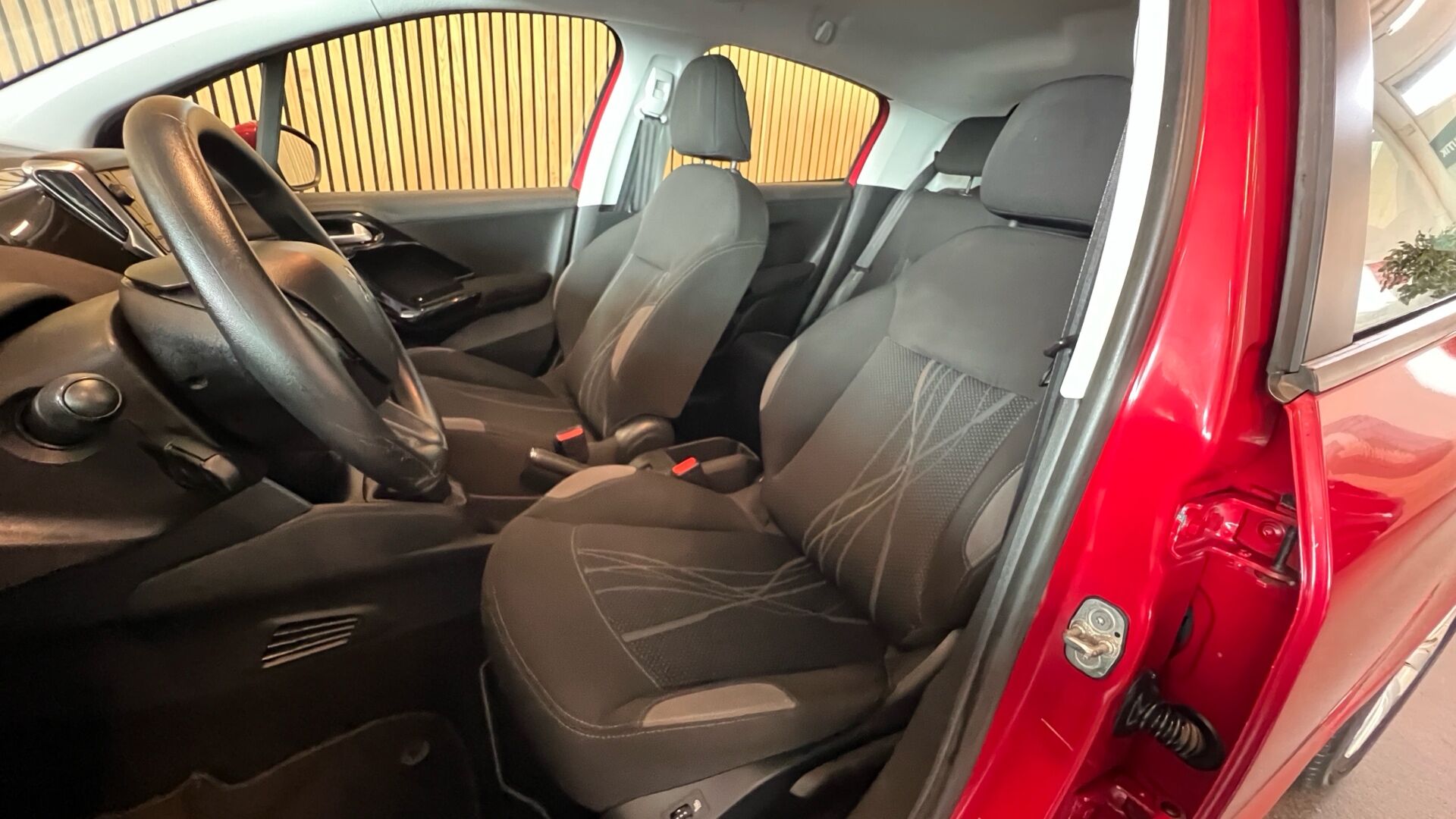 Billede af Peugeot 208 1,2 VTi Active Navi 82HK 5d
