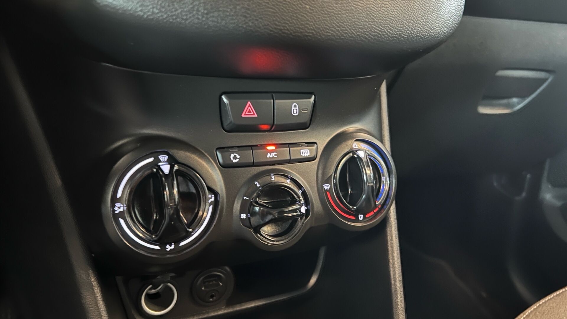 Billede af Peugeot 208 1,2 VTi Active Navi 82HK 5d