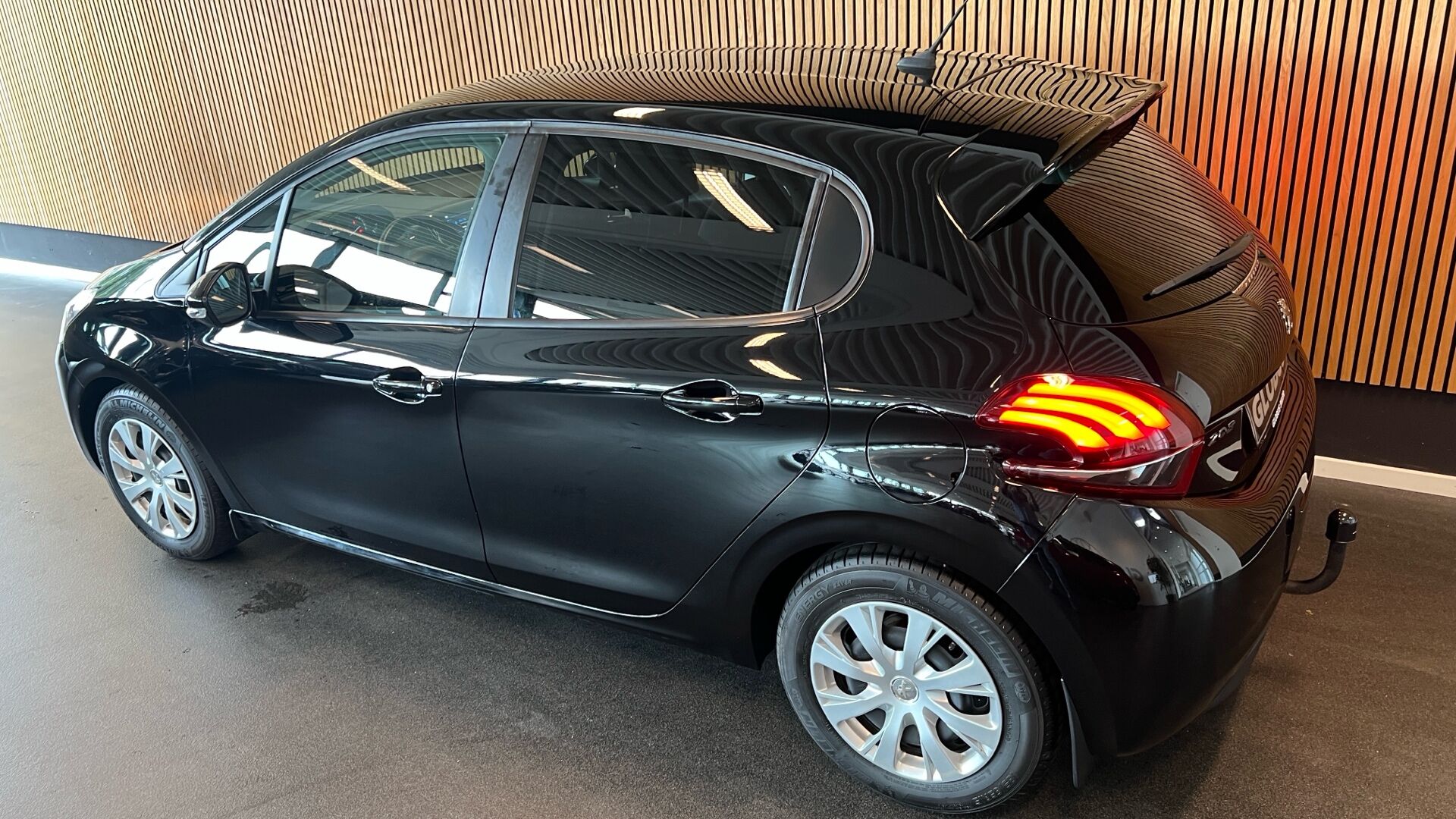 Billede af Peugeot 208 1,2 PureTech Envy 82HK 5d
