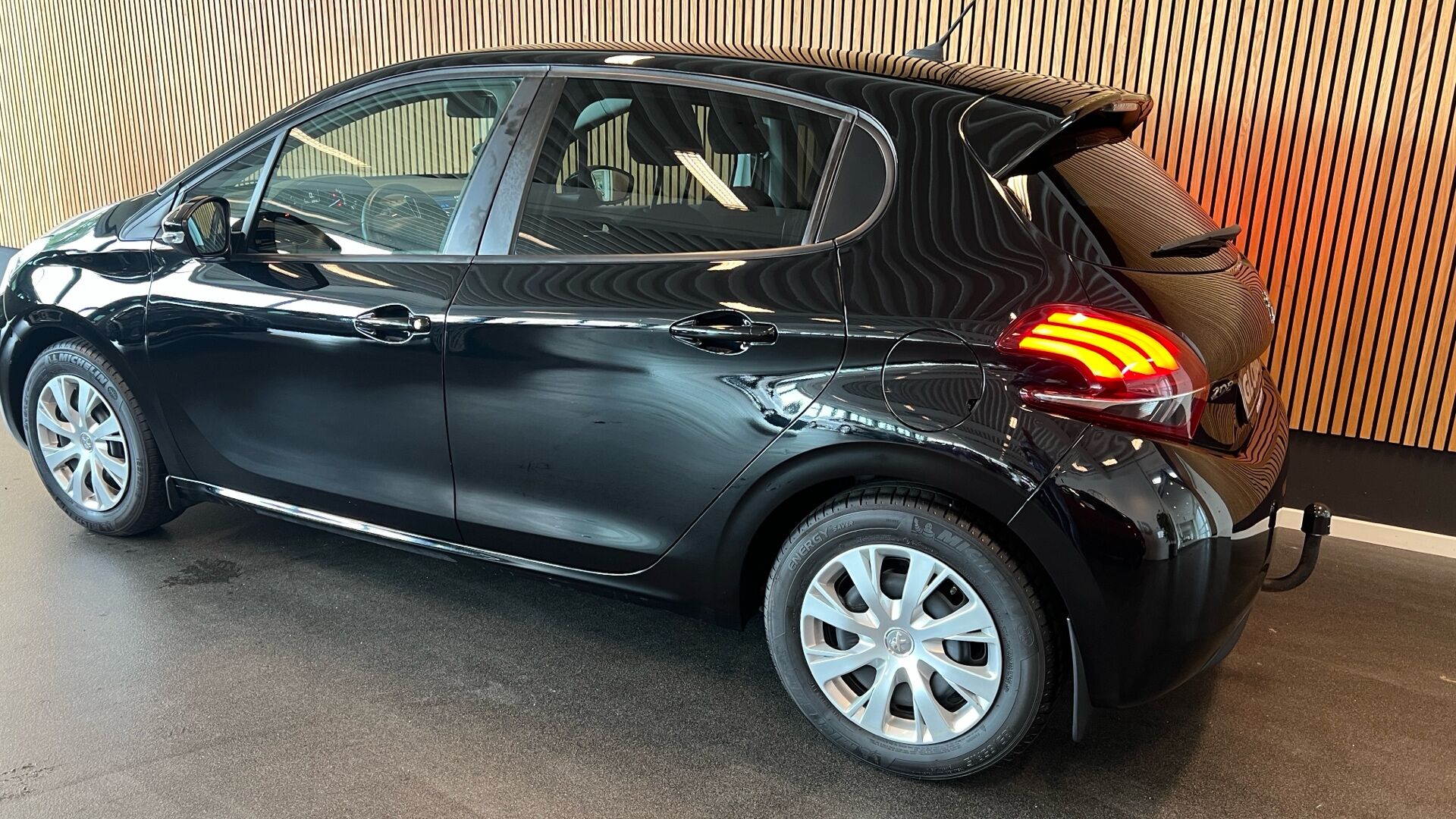 Billede af Peugeot 208 1,2 PureTech Envy 82HK 5d