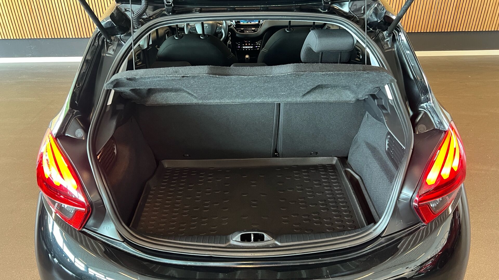 Billede af Peugeot 208 1,2 PureTech Envy 82HK 5d