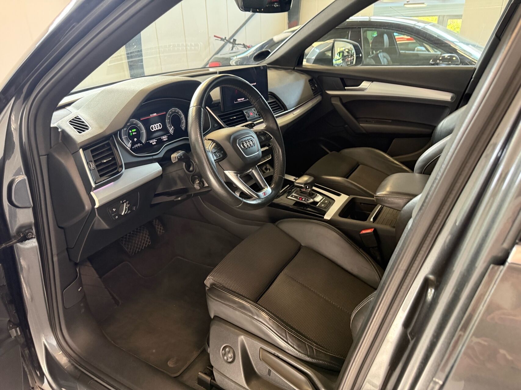 Billede af Audi Q5 2,0 50 TFSI e  Plugin-hybrid S Line Quattro S Tron 299HK 5d 7g Aut.