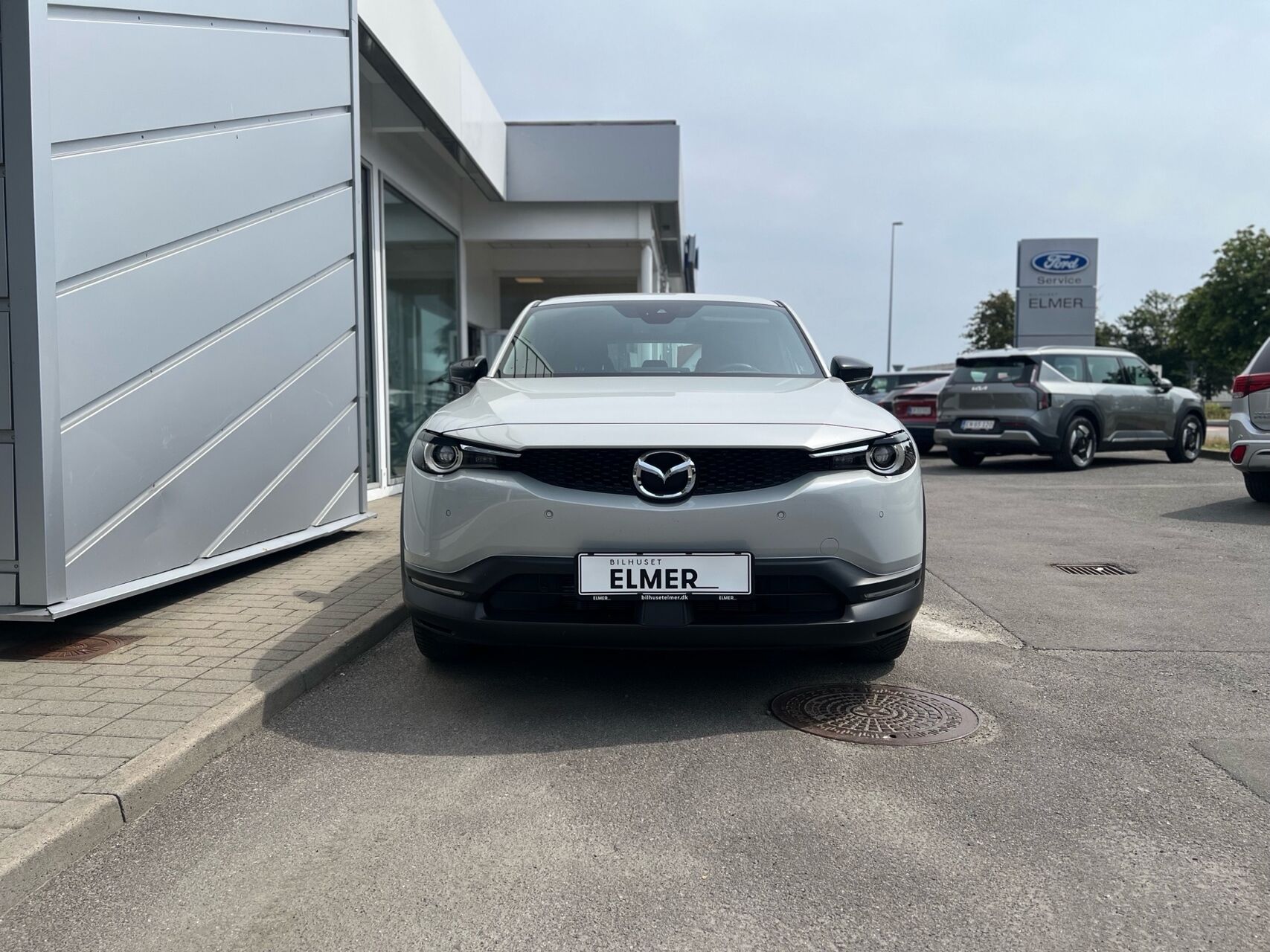 Billede af Mazda MX-30 0,8 e-Skyactiv R-EV  Plugin-hybrid Exclusive-Line 170HK 5d Trinl. Gear