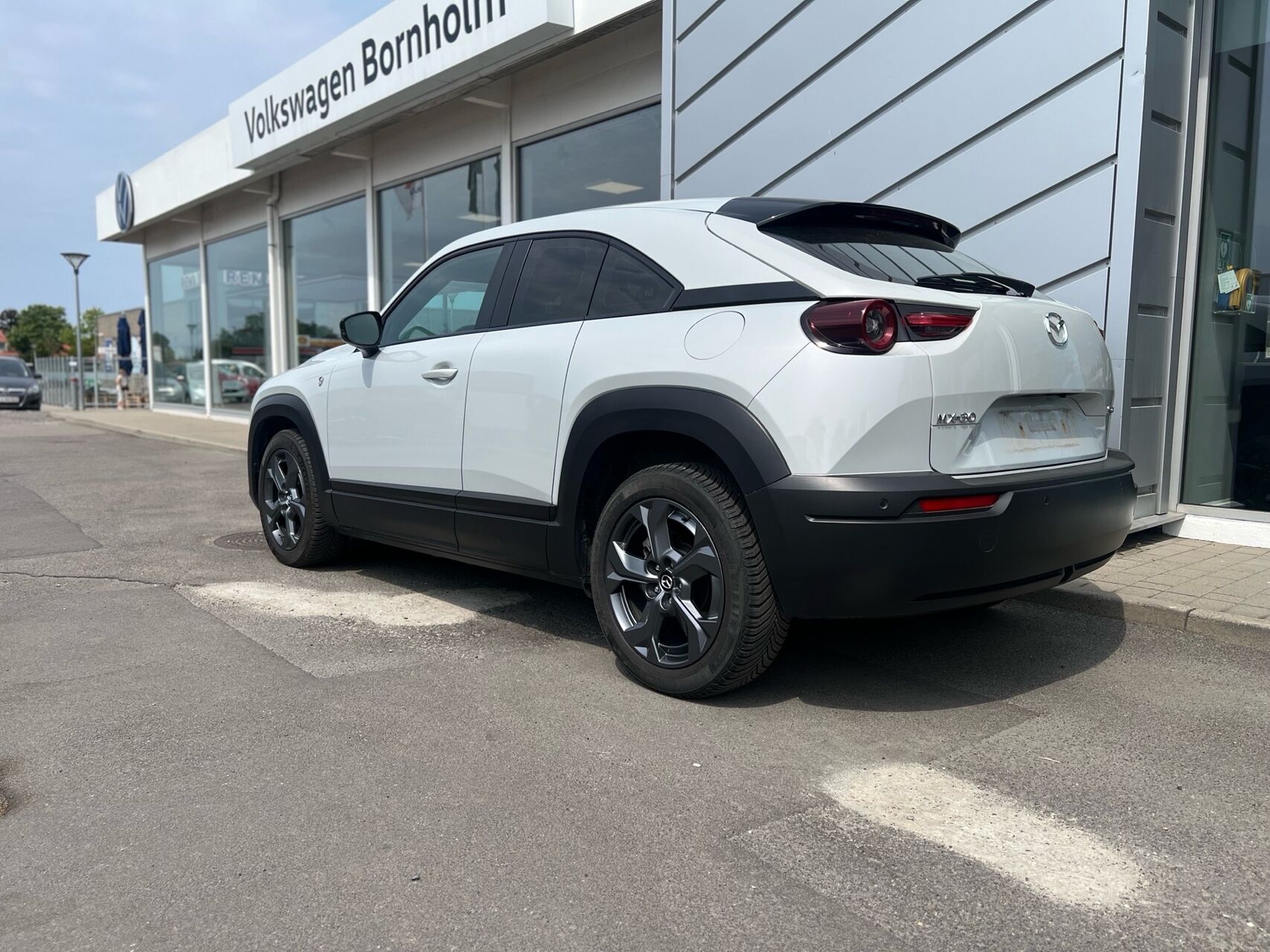 Billede af Mazda MX-30 0,8 e-Skyactiv R-EV  Plugin-hybrid Exclusive-Line 170HK 5d Trinl. Gear