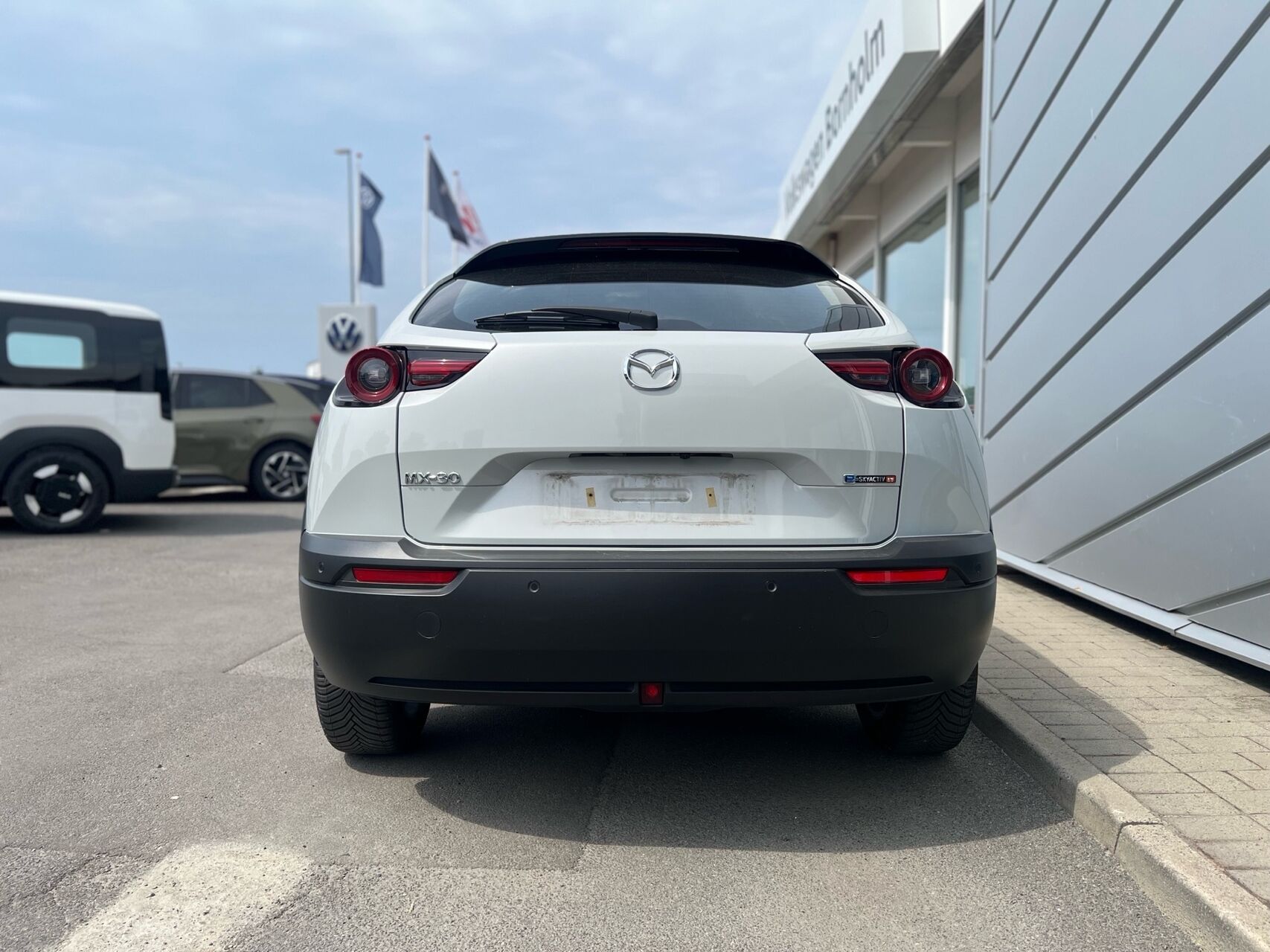 Billede af Mazda MX-30 0,8 e-Skyactiv R-EV  Plugin-hybrid Exclusive-Line 170HK 5d Trinl. Gear