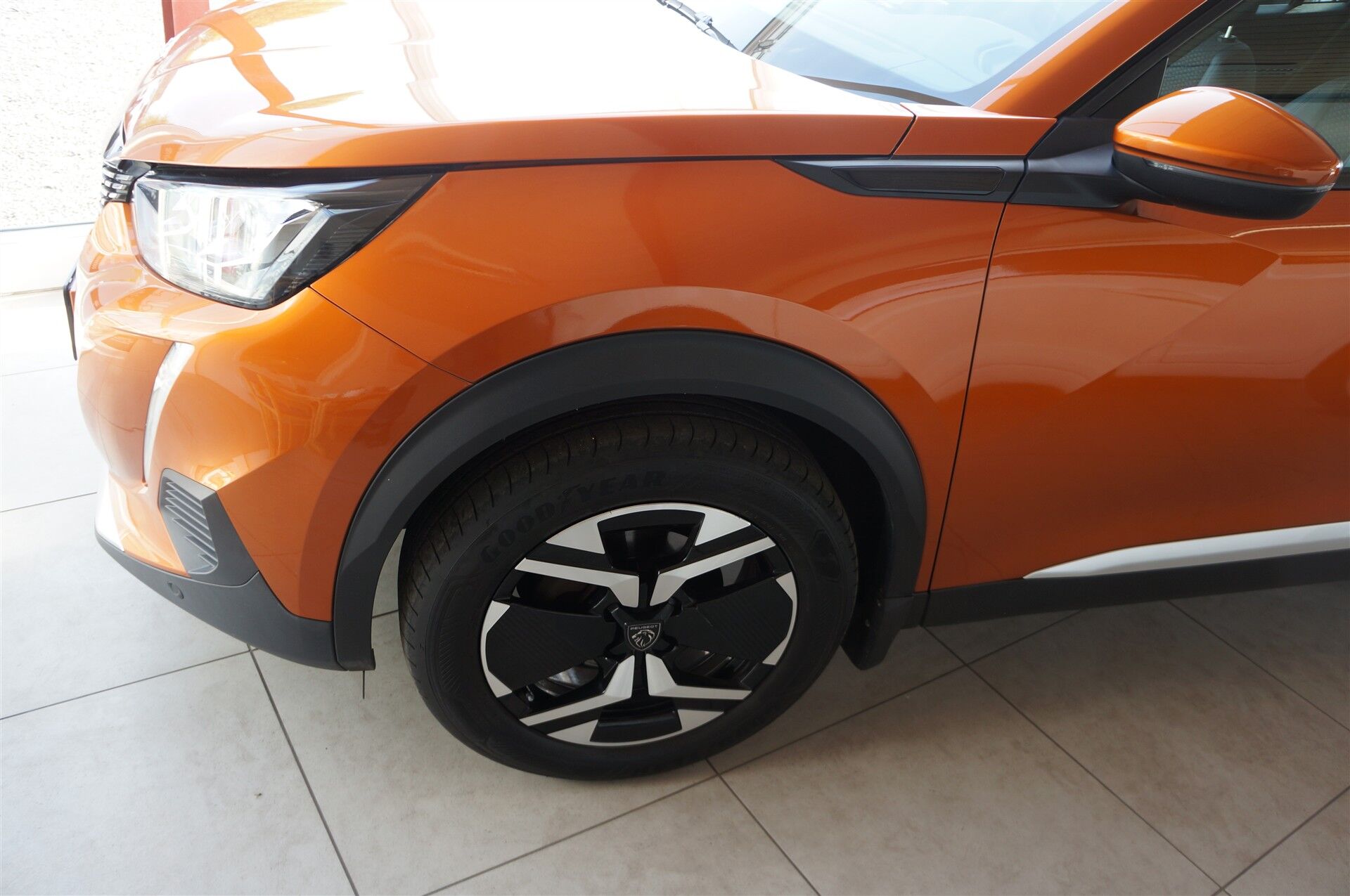 Billede af Peugeot 2008 1,2 PureTech Edition 210+ EAT8 130HK 5d 8g Aut.