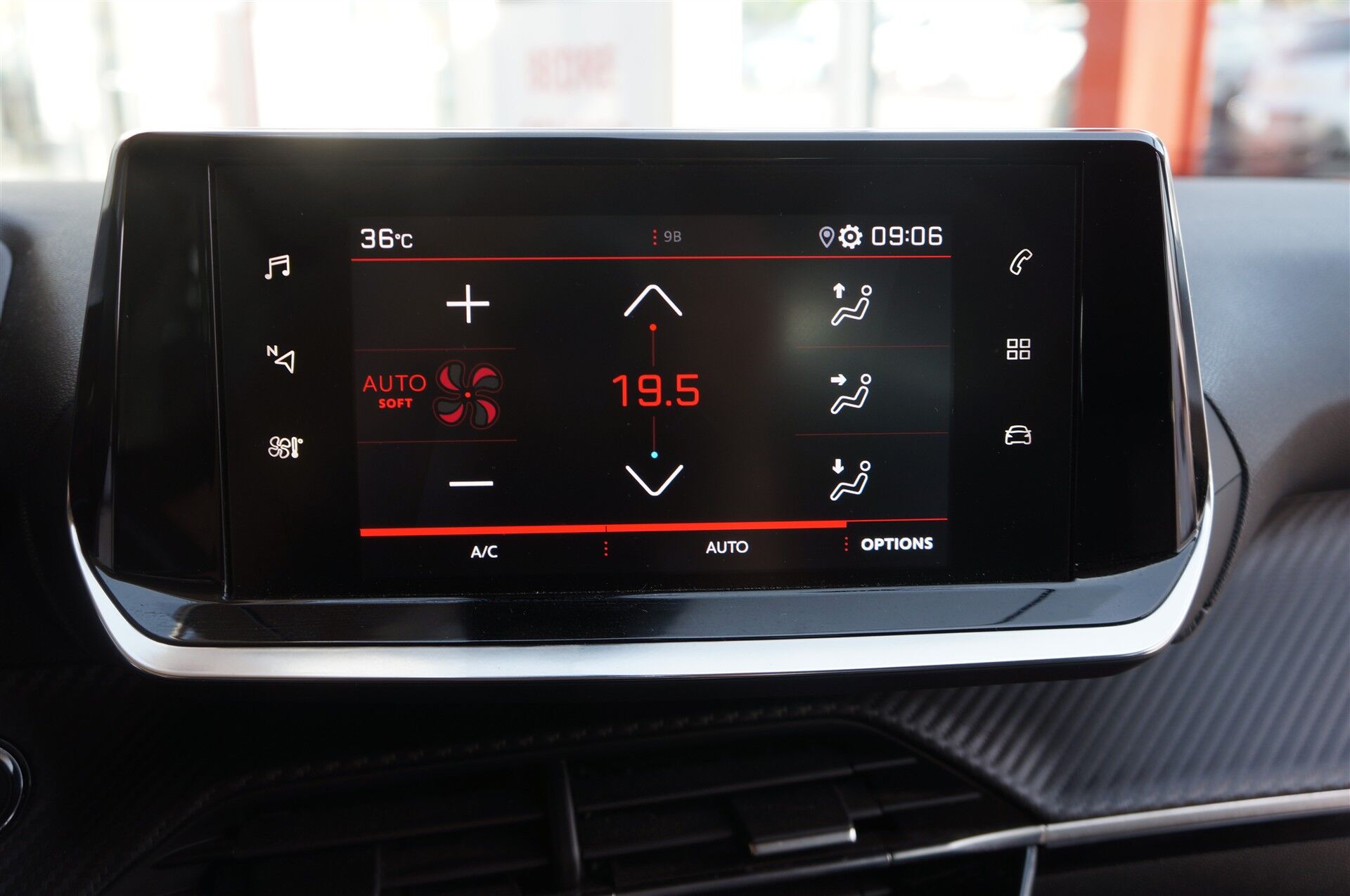 Billede af Peugeot 2008 1,2 PureTech Edition 210+ EAT8 130HK 5d 8g Aut.
