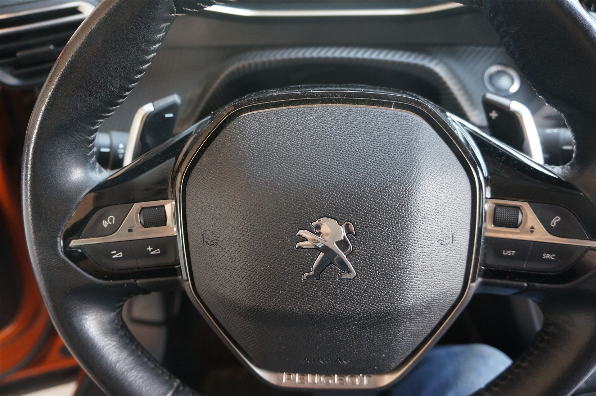 Billede af Peugeot 2008 1,2 PureTech Edition 210+ EAT8 130HK 5d 8g Aut.