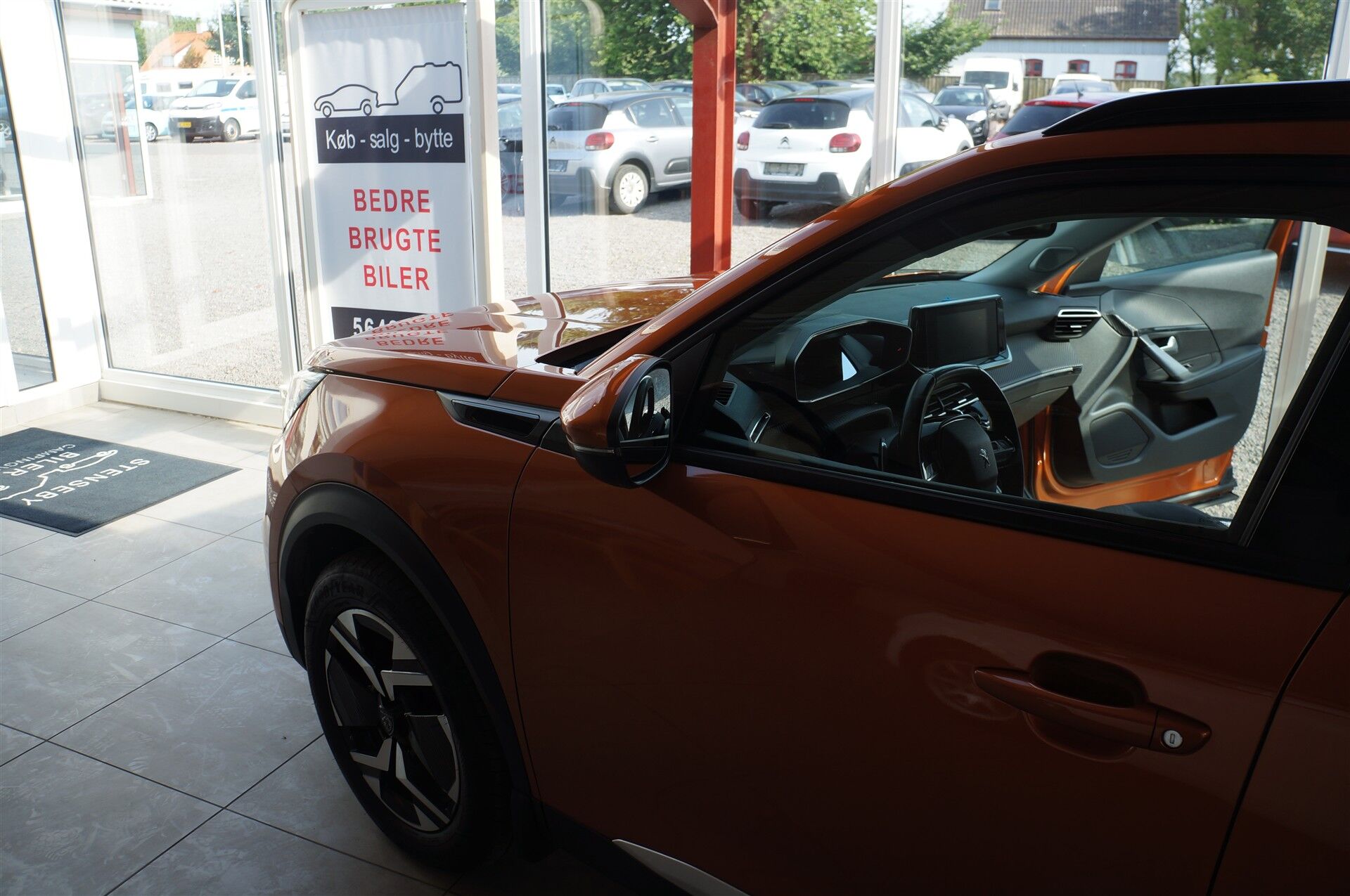 Billede af Peugeot 2008 1,2 PureTech Edition 210+ EAT8 130HK 5d 8g Aut.