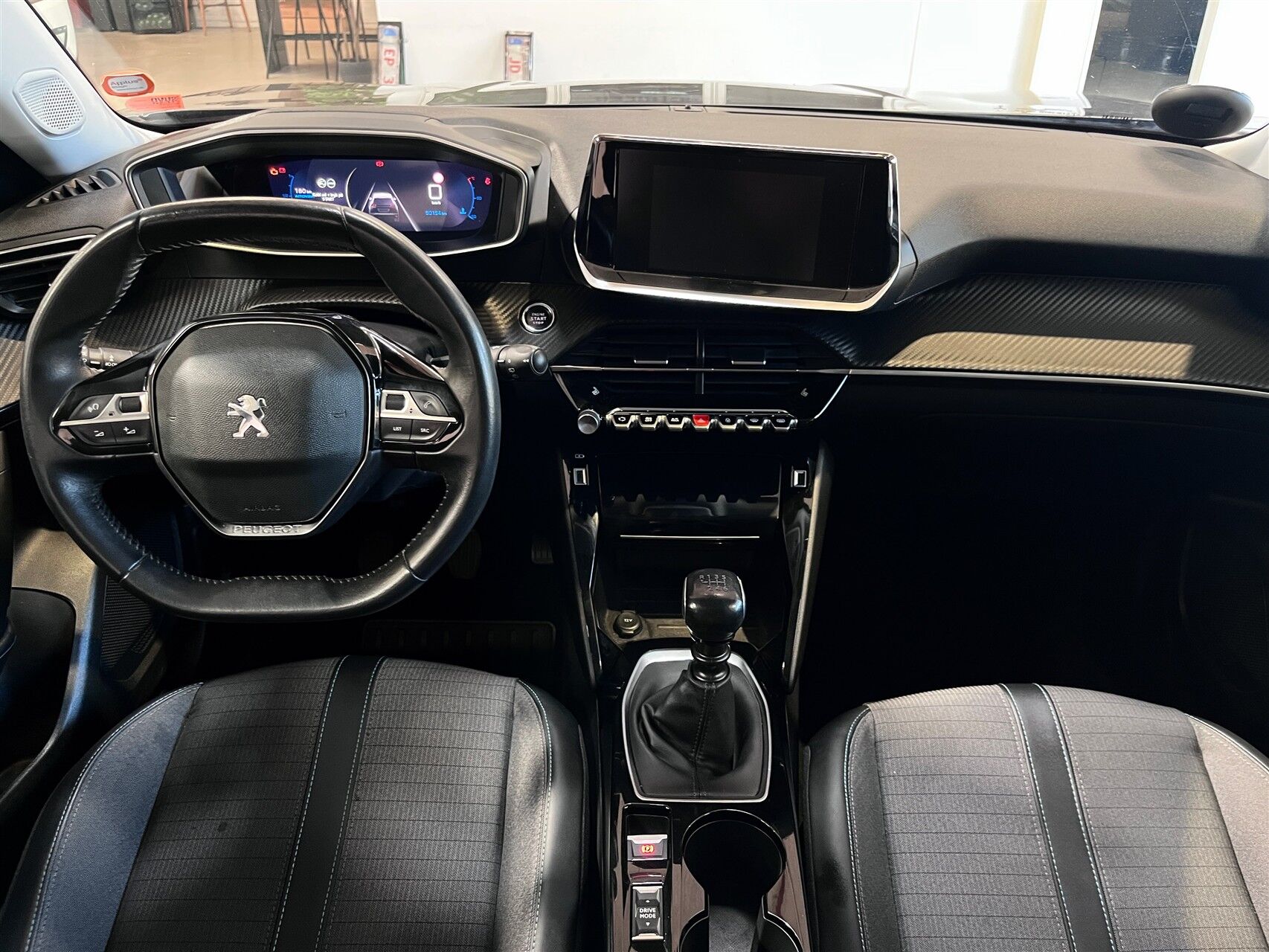 Billede af Peugeot 2008 1,2 PureTech Allure Pack 130HK 5d