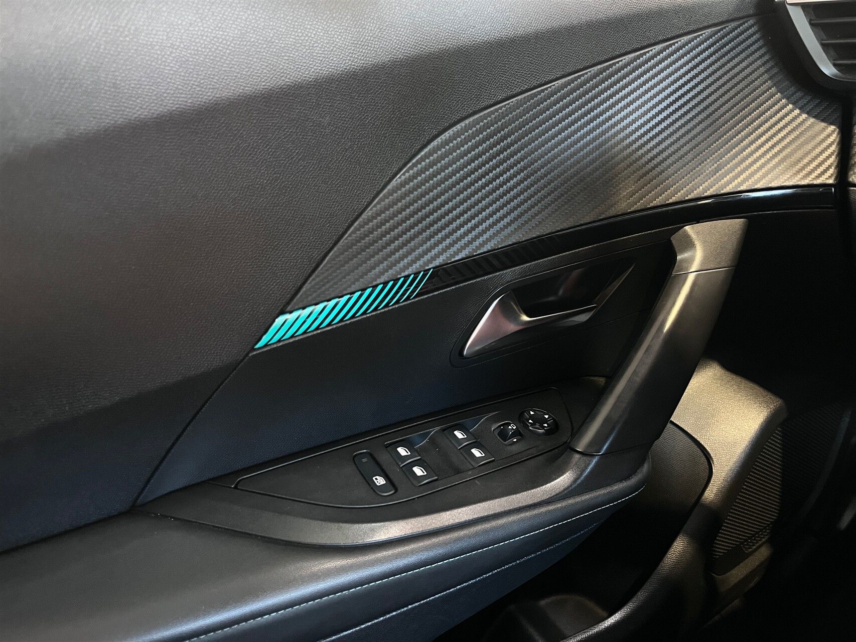 Billede af Peugeot 2008 1,2 PureTech Allure Pack 130HK 5d