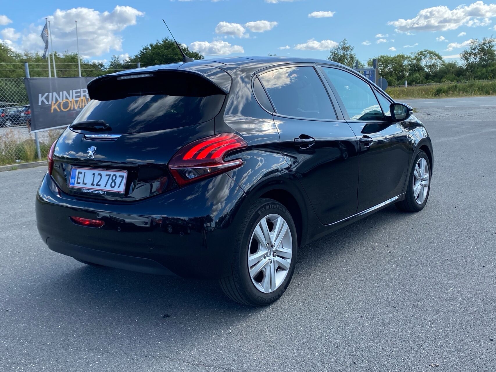 Billede af Peugeot 208 1,5 BlueHDi Like Sky 100HK 5d