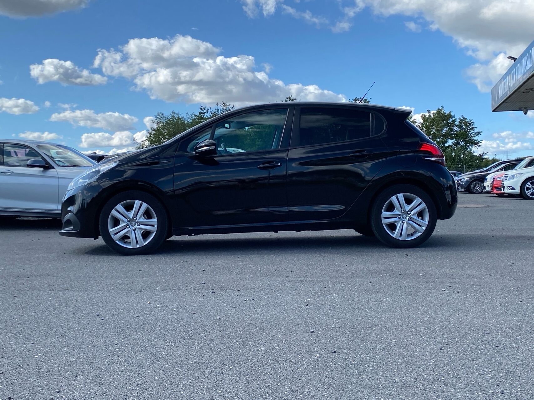 Billede af Peugeot 208 1,5 BlueHDi Like Sky 100HK 5d