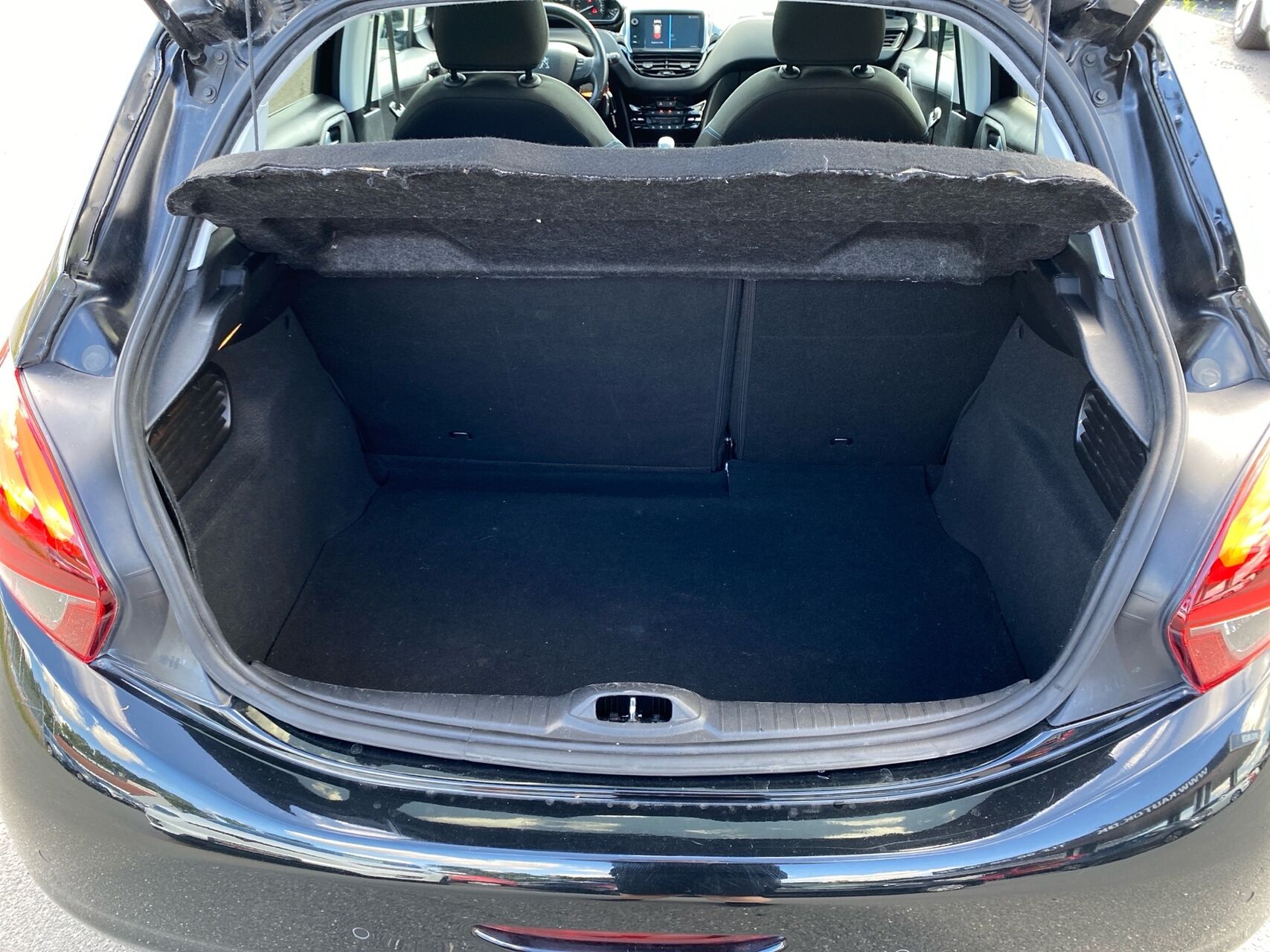 Billede af Peugeot 208 1,5 BlueHDi Like Sky 100HK 5d