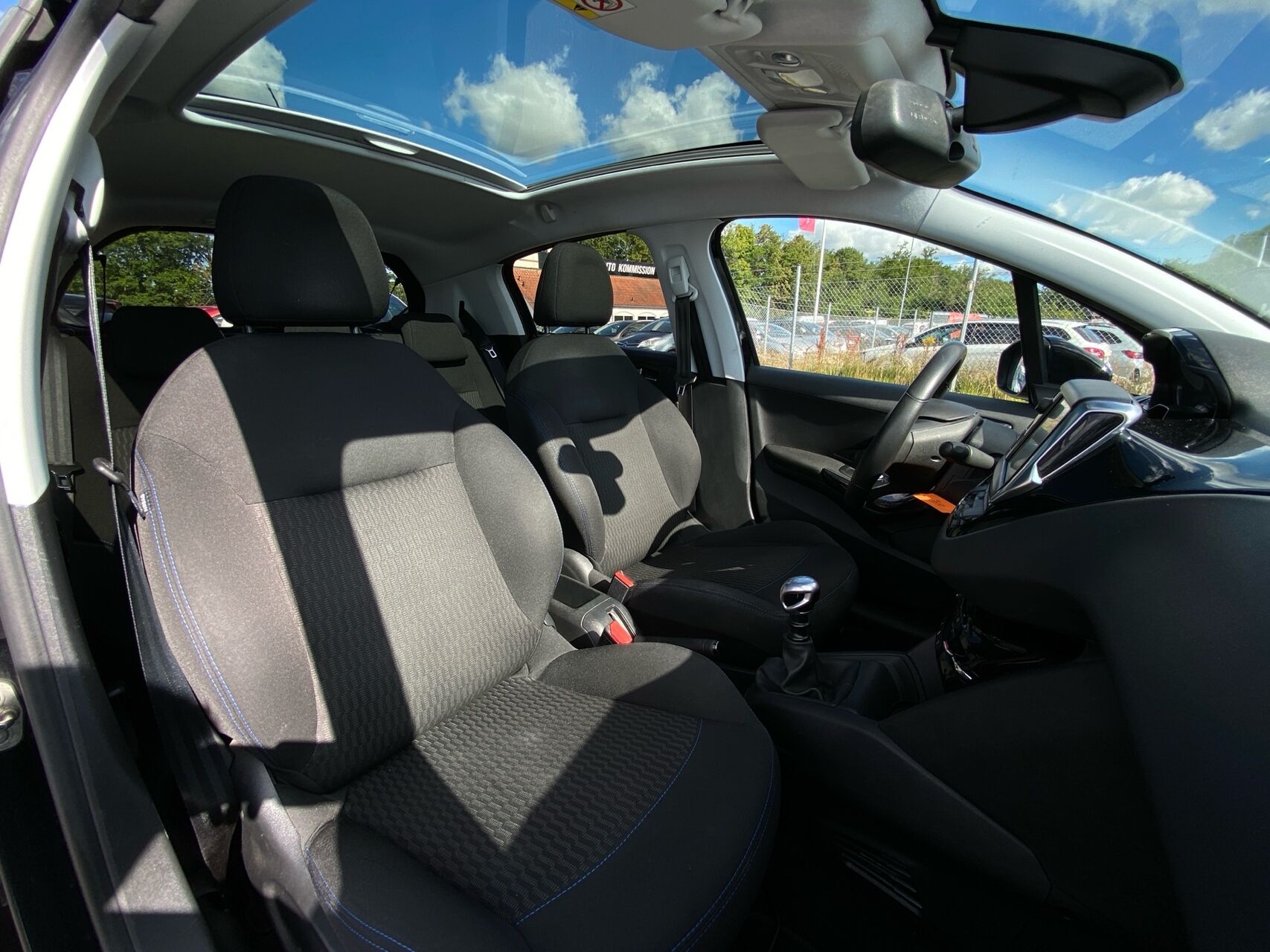 Billede af Peugeot 208 1,5 BlueHDi Like Sky 100HK 5d