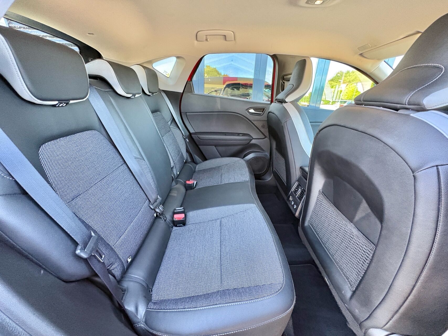 Billede af Renault Captur 1,3 TCE GPF Intens EDC 130HK 5d 7g Aut.