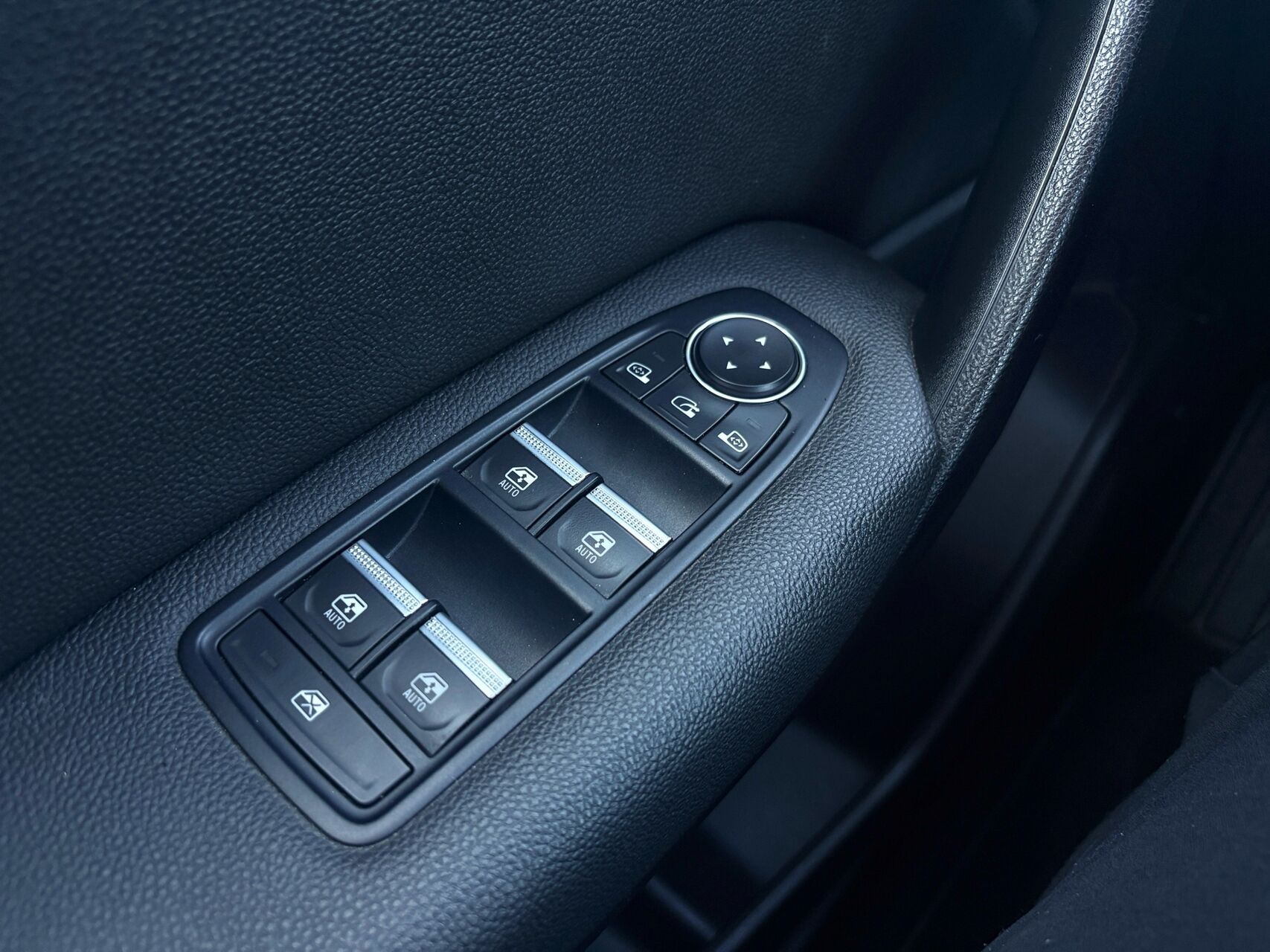 Billede af Renault Captur 1,3 TCE GPF Intens EDC 130HK 5d 7g Aut.
