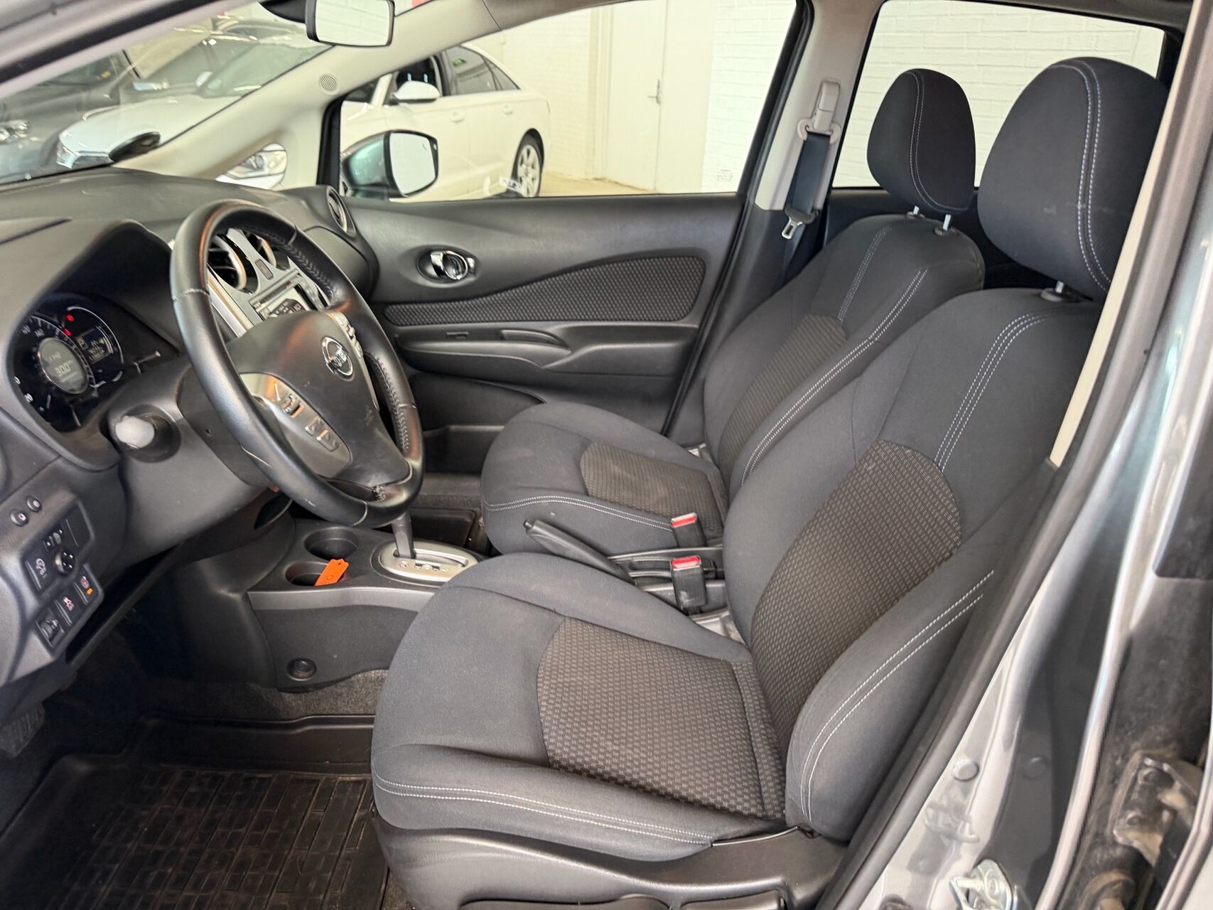 Billede af Nissan Note 1,2 Acenta Family Pack CVT 98HK 5d Trinl. Gear